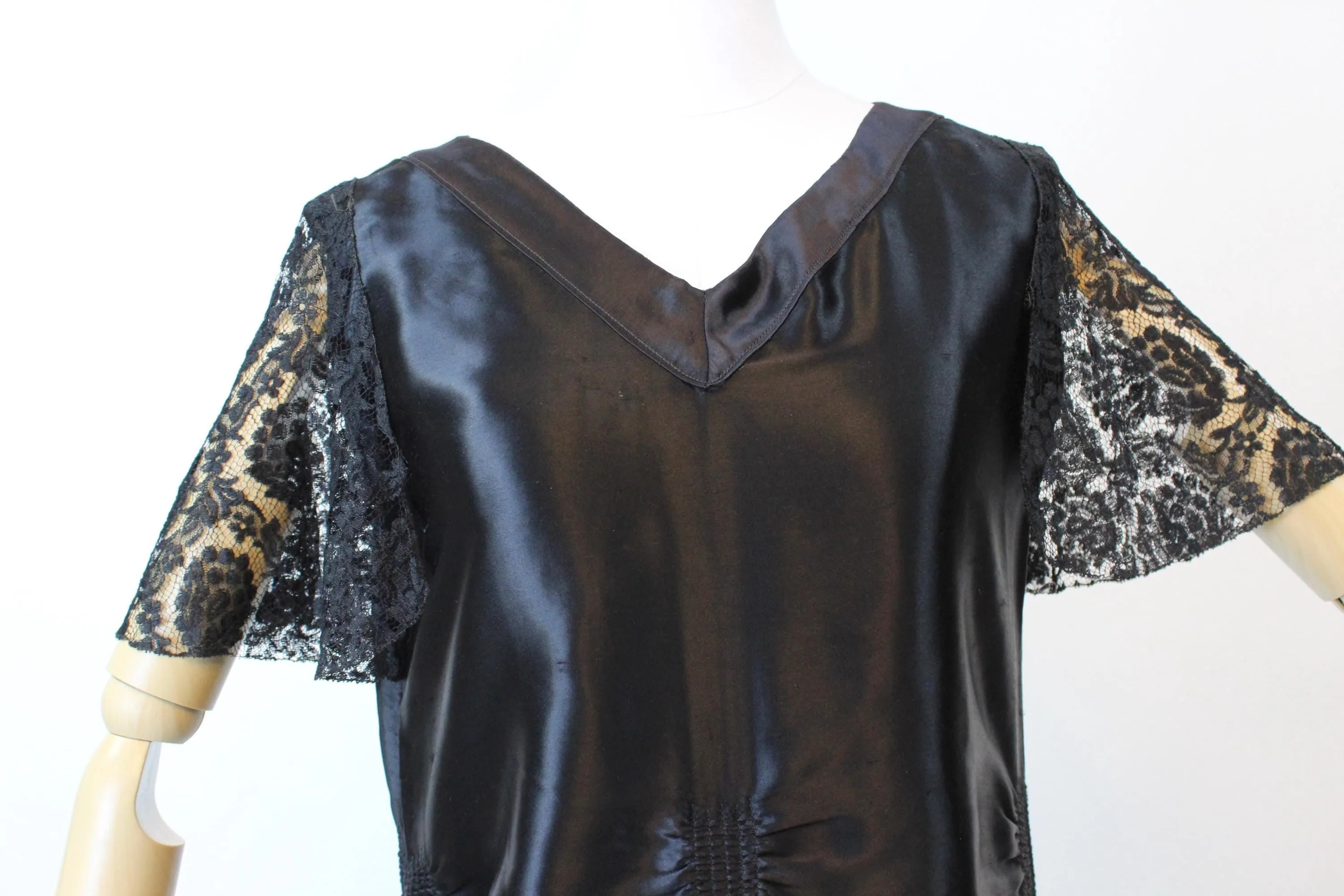 1920s LIQUID SATIN flutter sleeves dress small medium | new fall winter