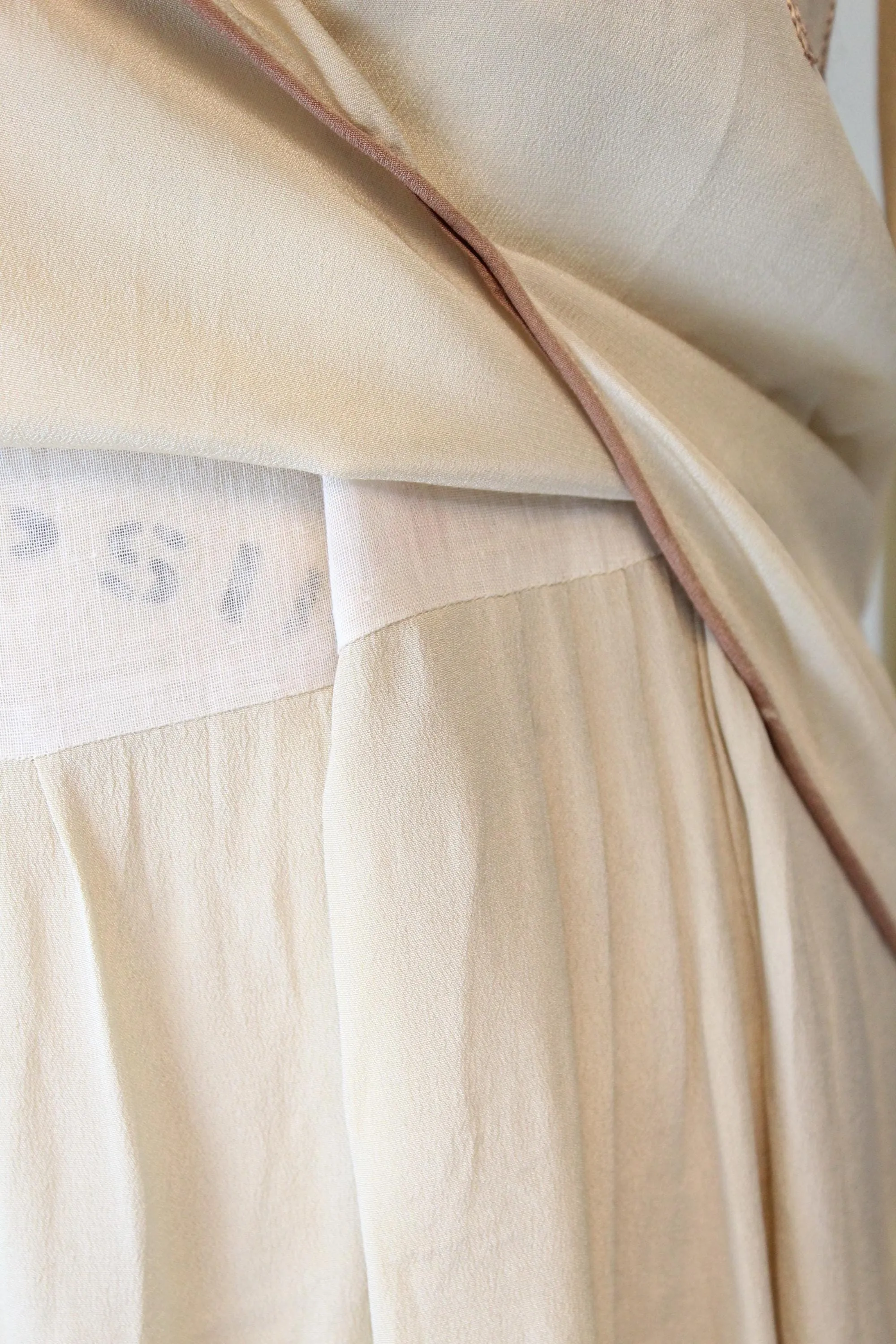 1920s SILK embroidered SCALLOPED dress small medium | new fall winter