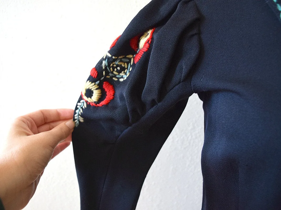 1930s embroidered dress . vintage 30s Arts and Crafts dress