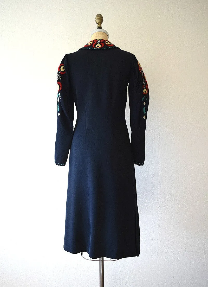 1930s embroidered dress . vintage 30s Arts and Crafts dress