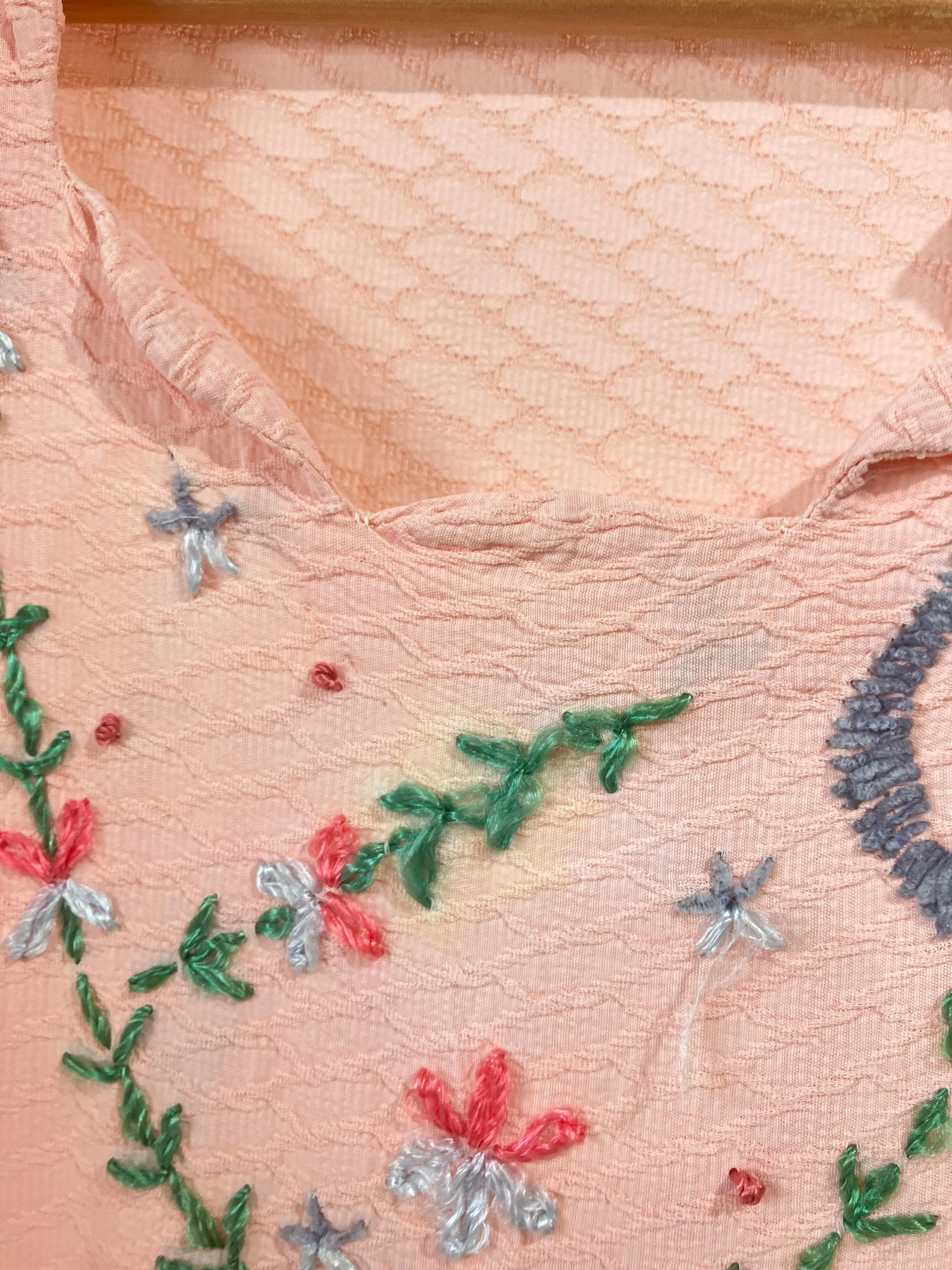 1940's Pale Pink Short Sleeve Embroidered Dress