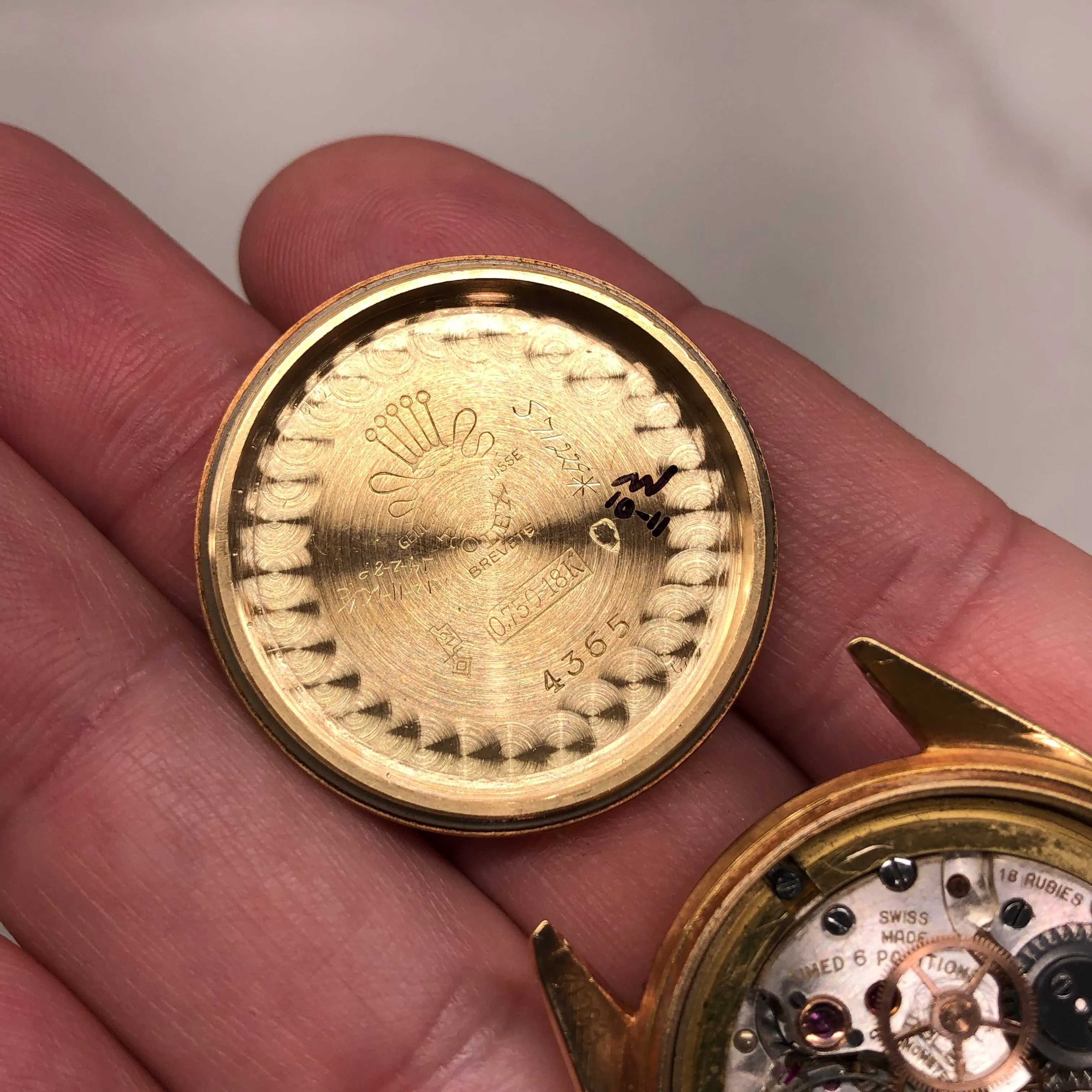 1947 Rolex Oyster 4365 18K Yellow Gold Chronometer Precision Wristwatch