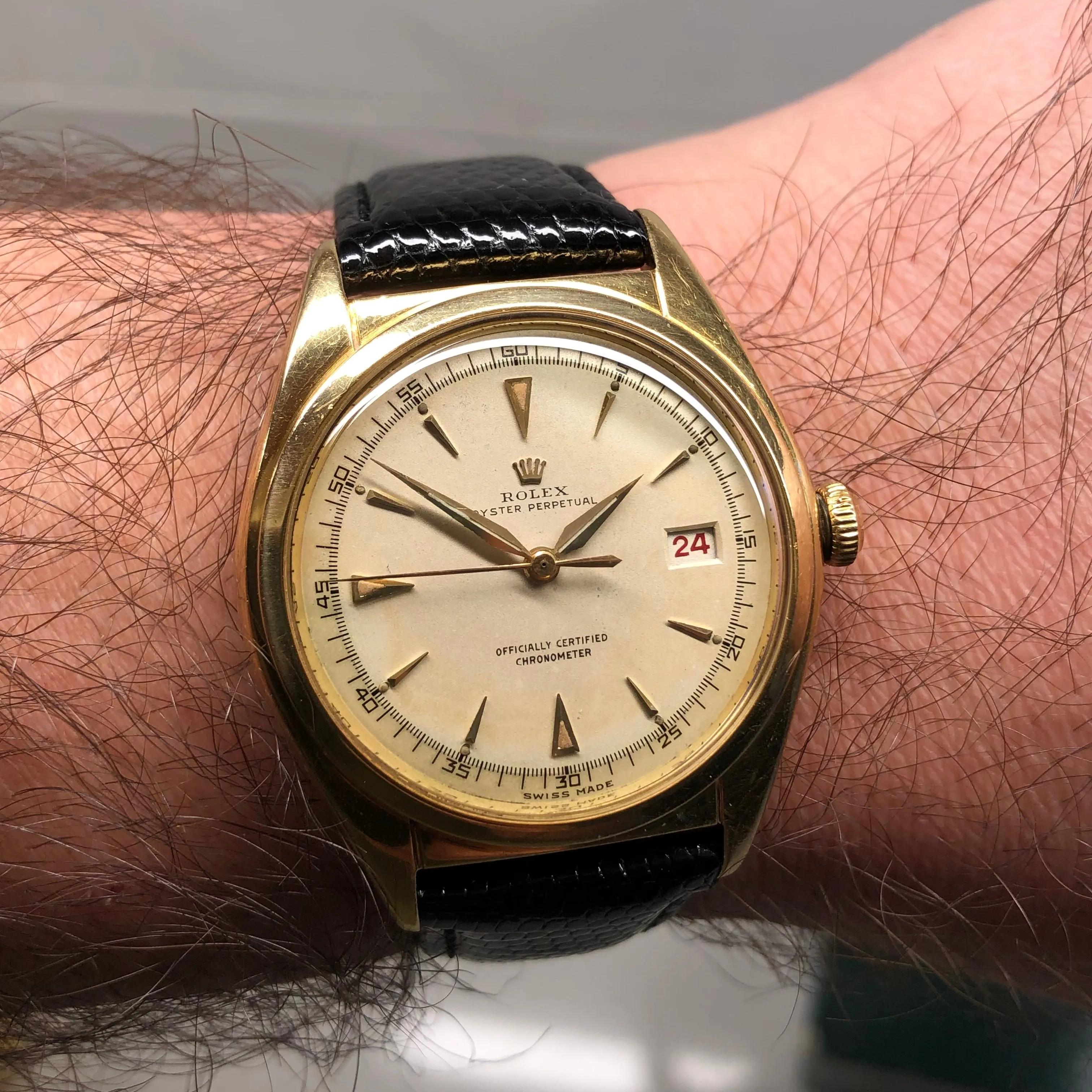 1949 Rolex Ovettone 5030 18K Yellow Gold Oyster Perpetual Big Bubbleback Roulette Wristwatch