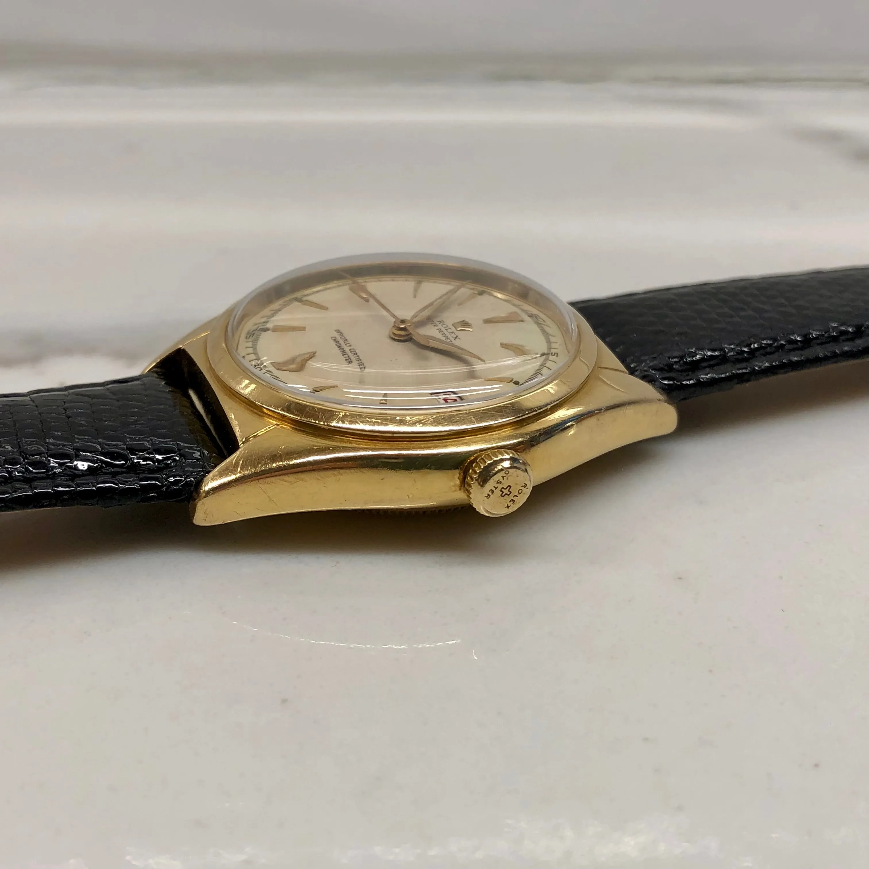 1949 Rolex Ovettone 5030 18K Yellow Gold Oyster Perpetual Big Bubbleback Roulette Wristwatch