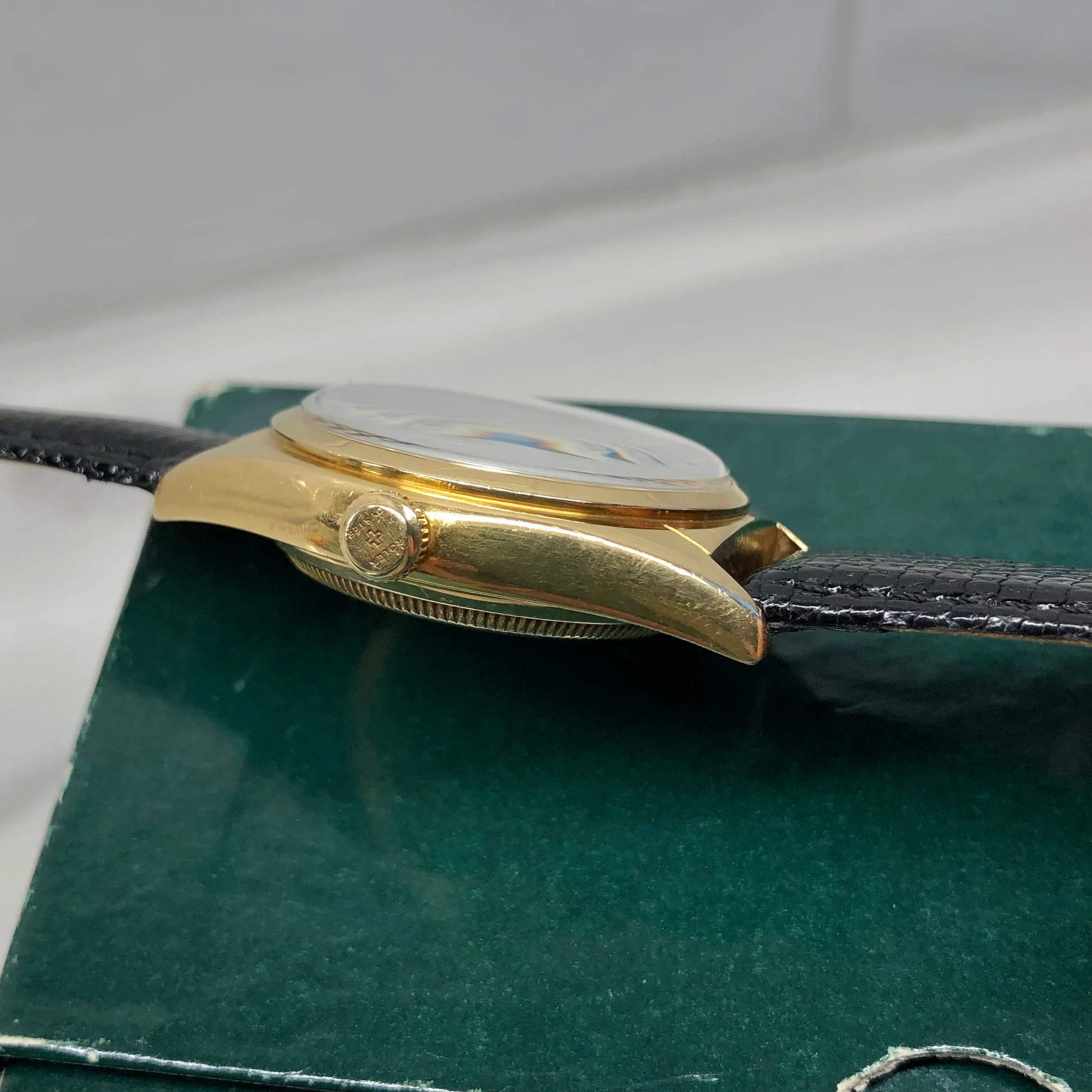 1949 Rolex Ovettone 5030 18K Yellow Gold Oyster Perpetual Big Bubbleback Roulette Wristwatch