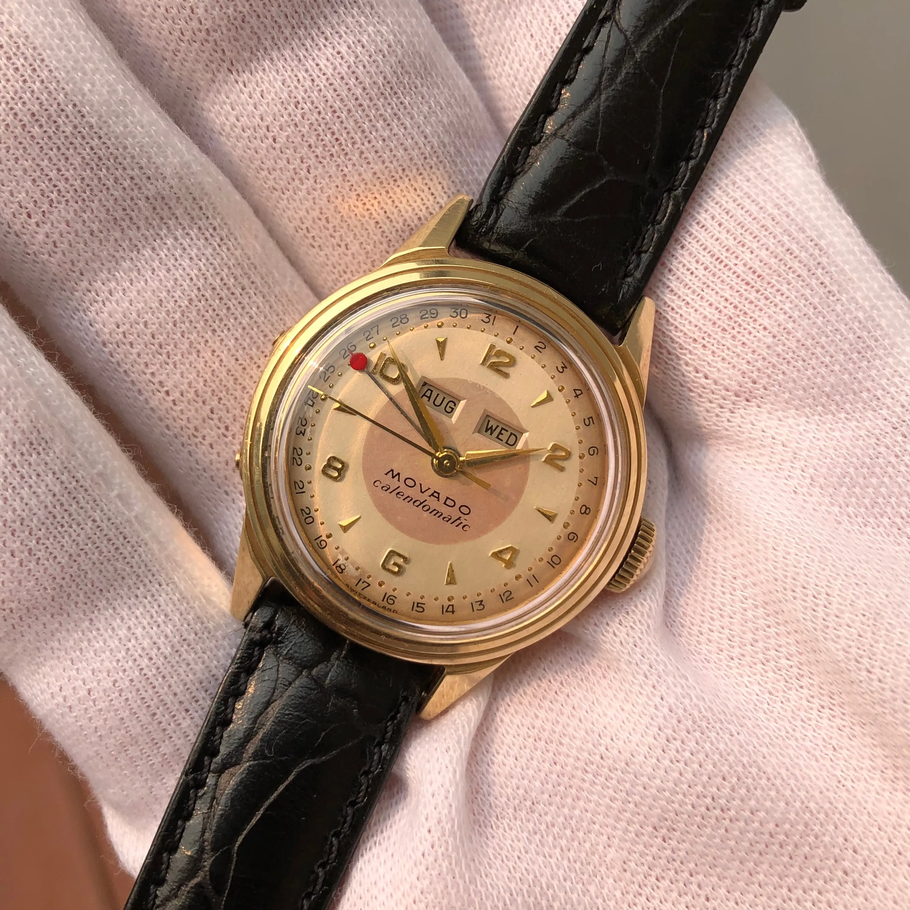 1950s Vintage Movado Calendomatic 46351 Triple Date 14K Yellow Gold Automatic Wristwatch