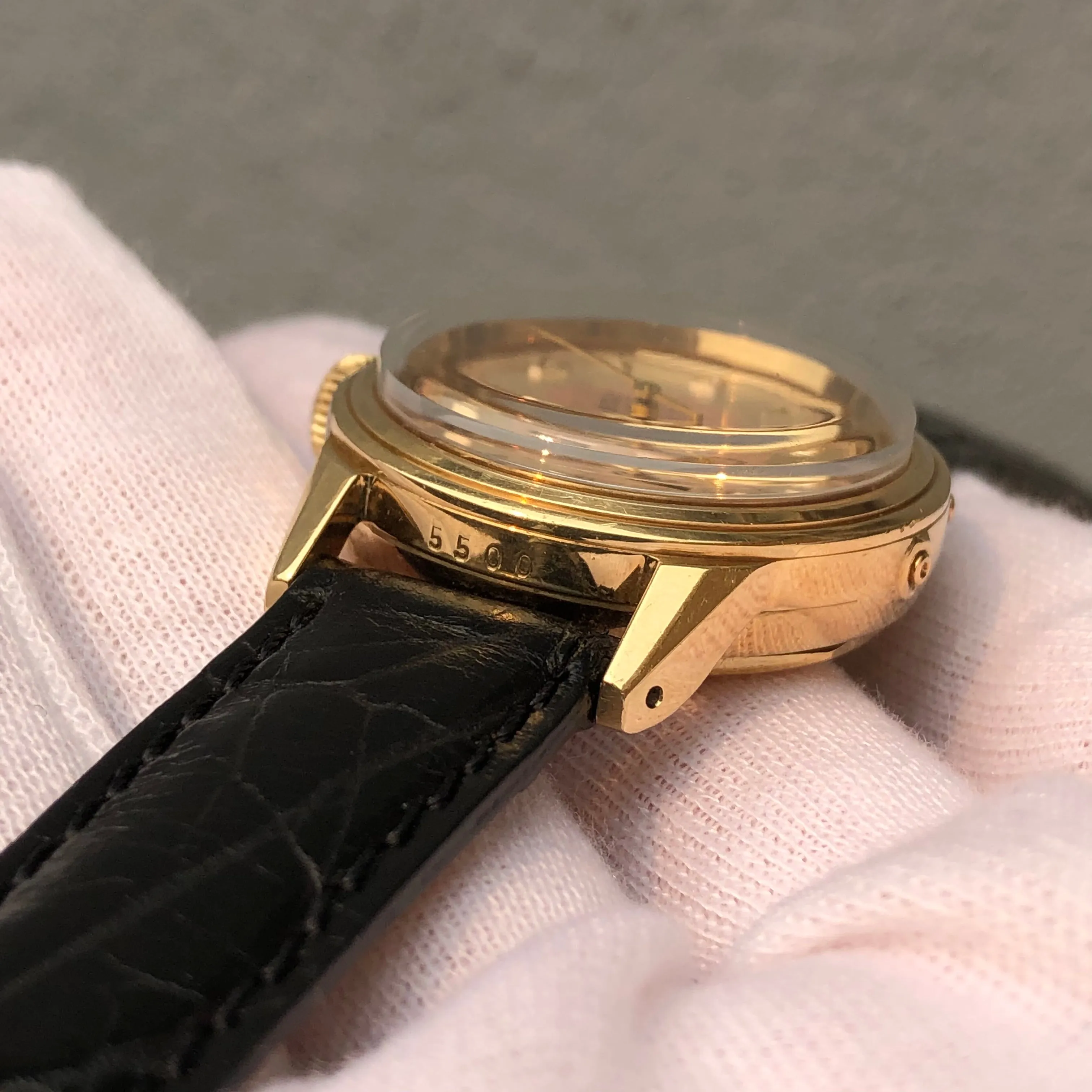 1950s Vintage Movado Calendomatic 46351 Triple Date 14K Yellow Gold Automatic Wristwatch