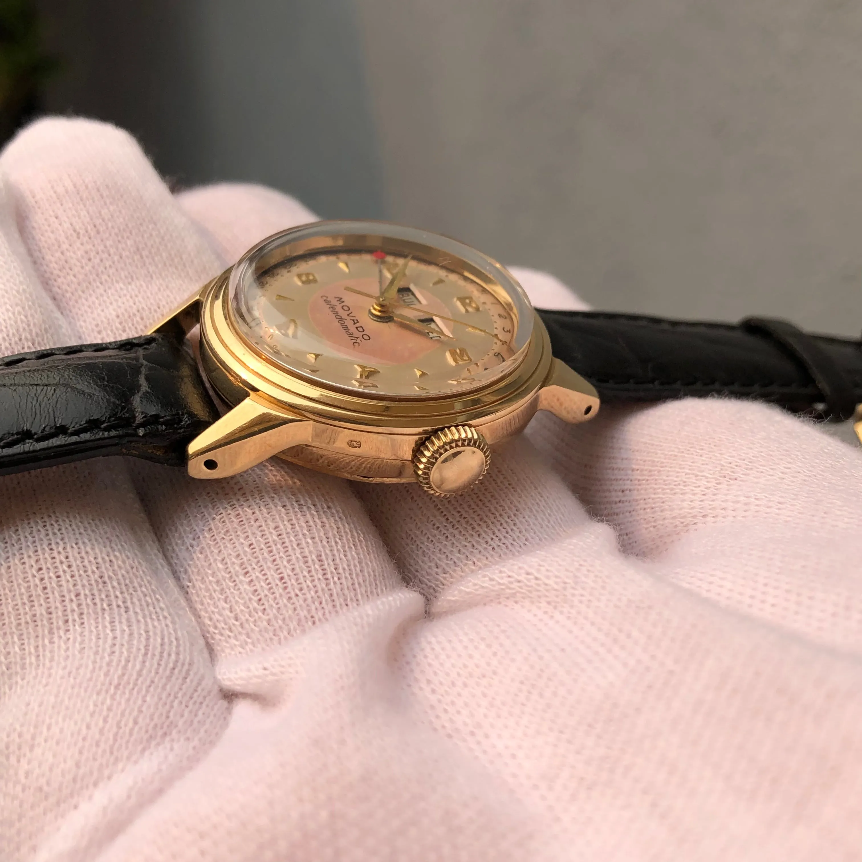 1950s Vintage Movado Calendomatic 46351 Triple Date 14K Yellow Gold Automatic Wristwatch