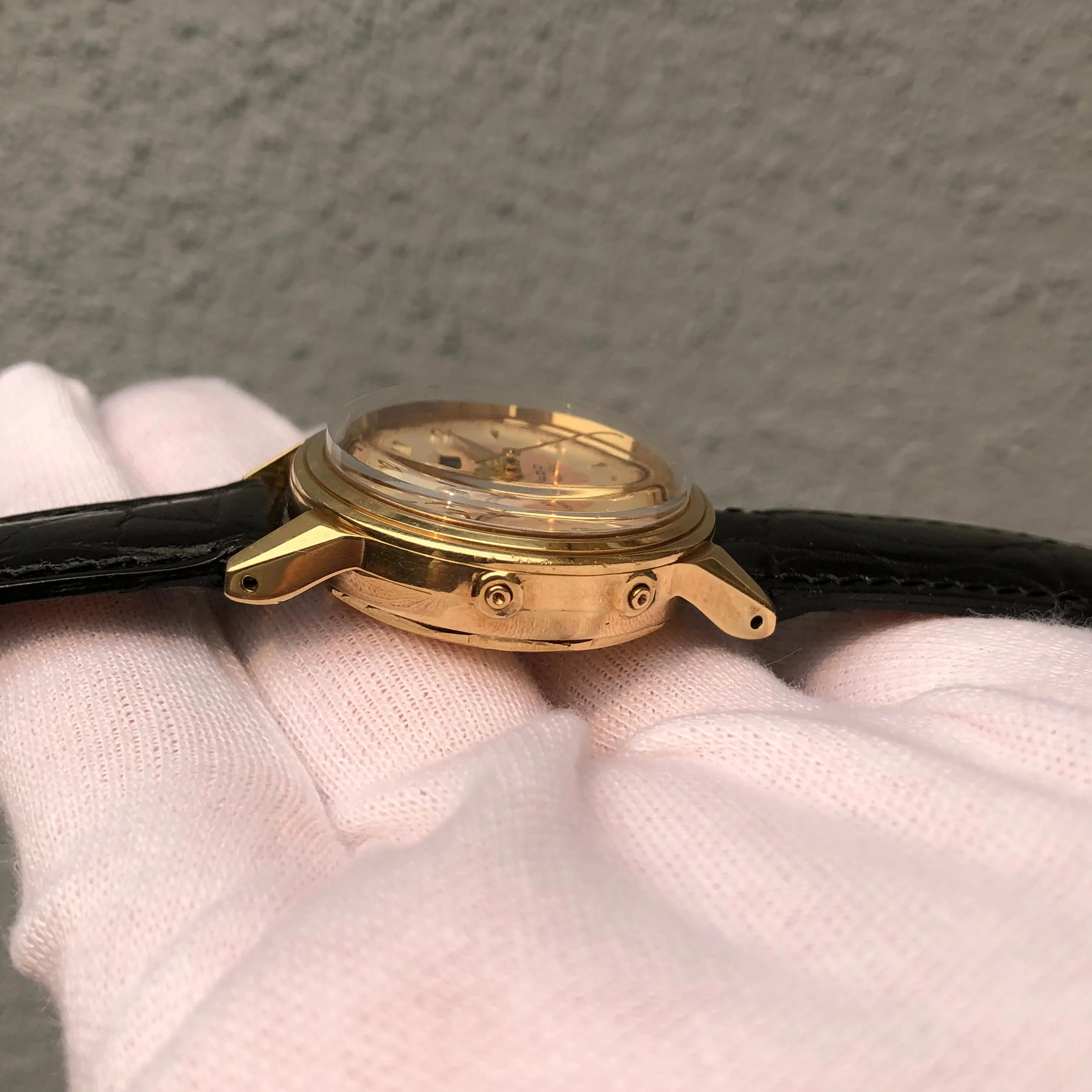 1950s Vintage Movado Calendomatic 46351 Triple Date 14K Yellow Gold Automatic Wristwatch