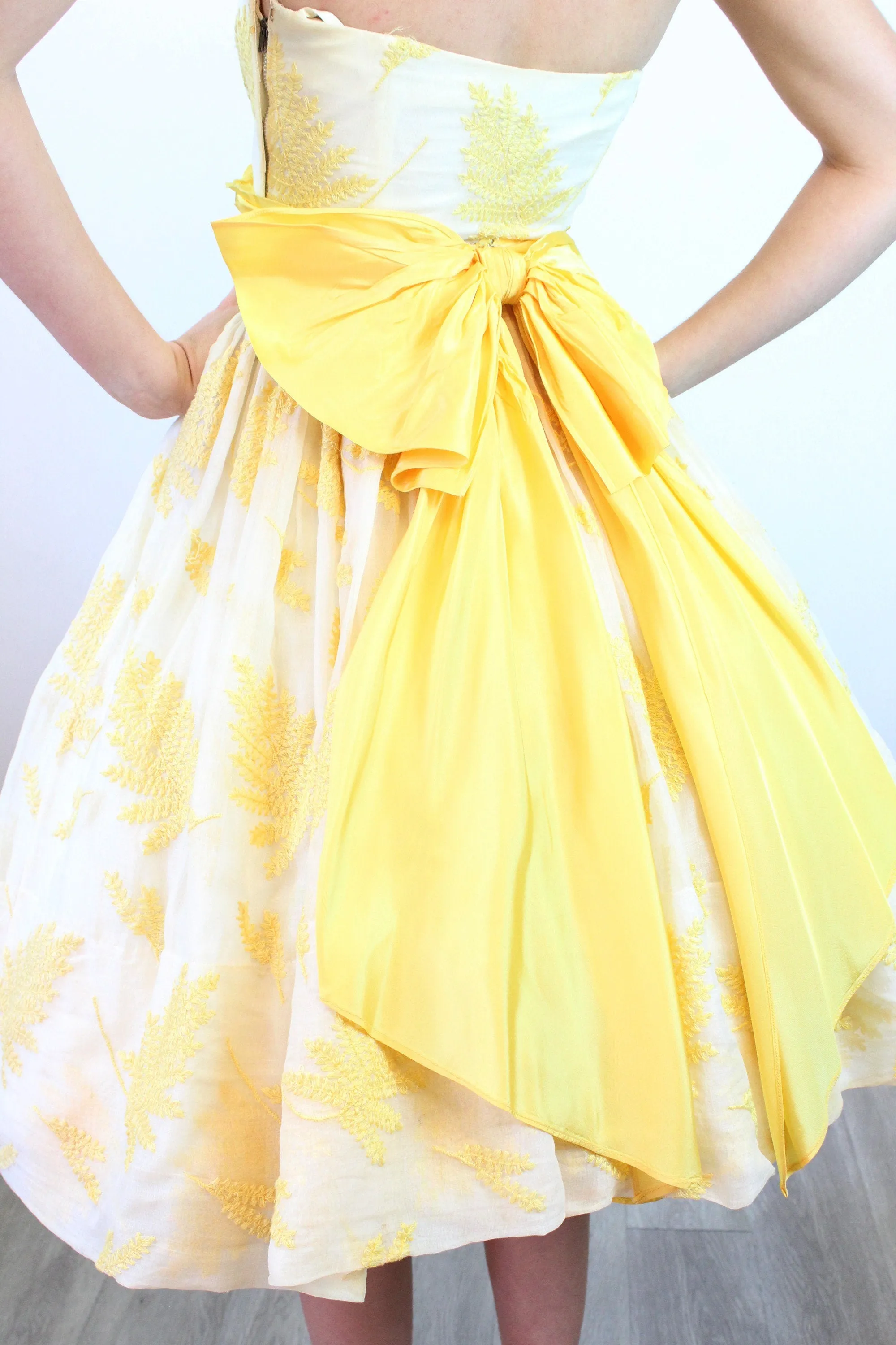 1950s WILL STEINMAN embroidered strapless dress xxs  | new spring
