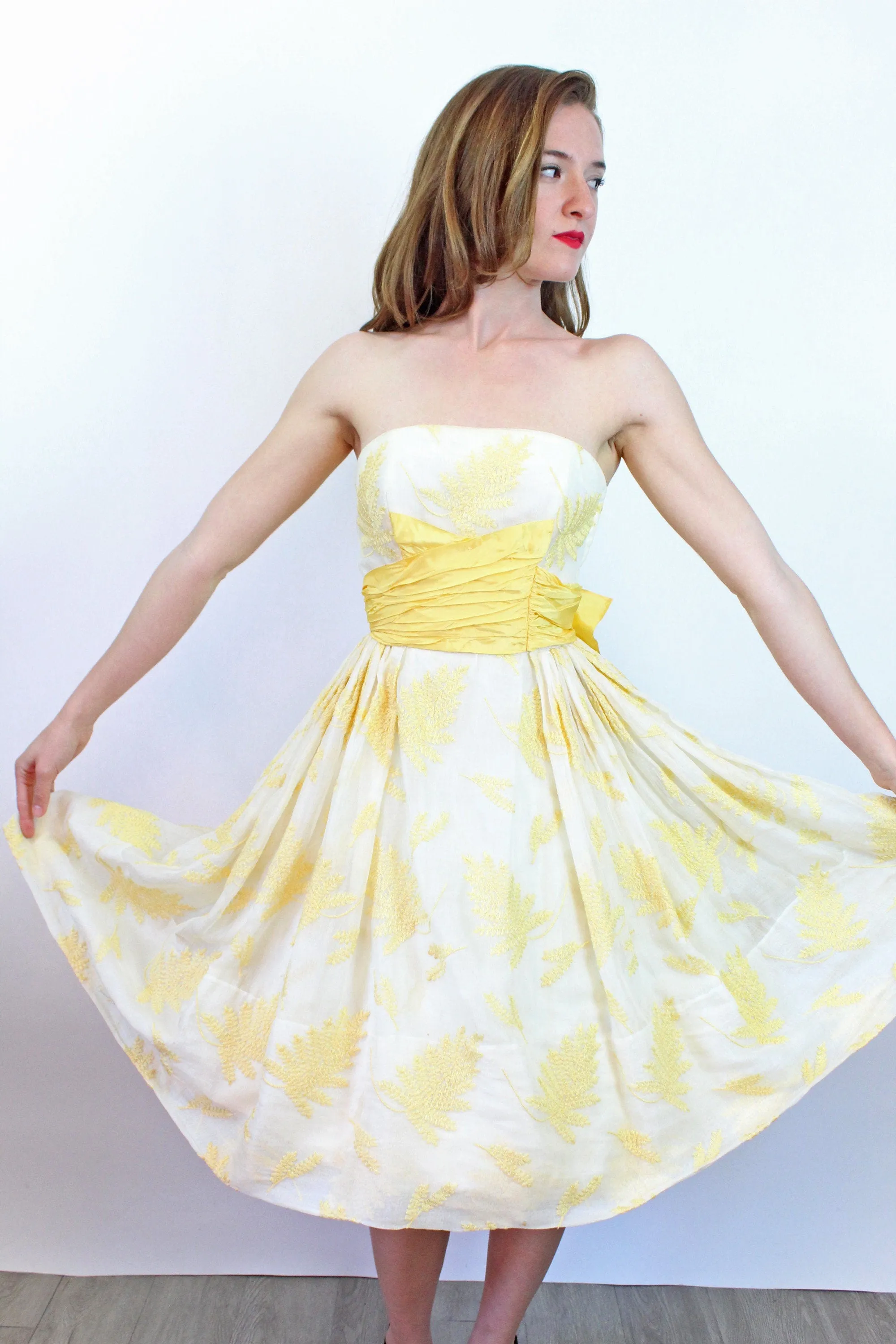 1950s WILL STEINMAN embroidered strapless dress xxs  | new spring