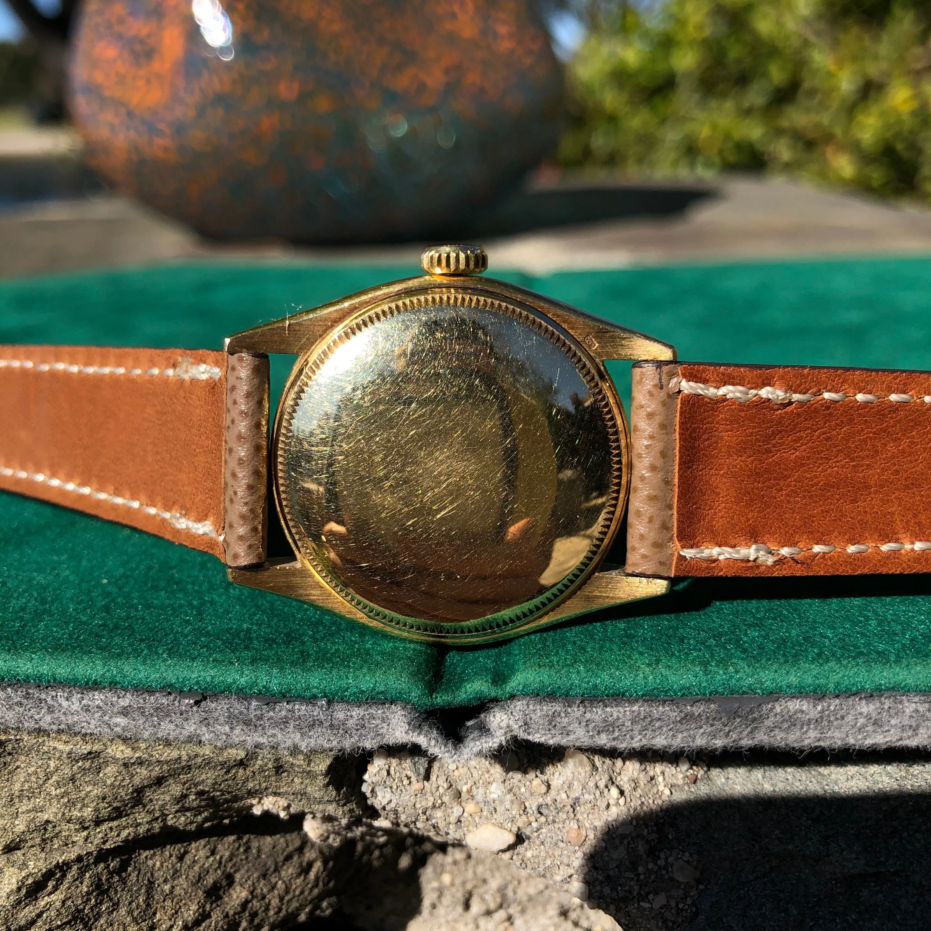 1958 Rolex Oyster Perpetual 6084 Gilt 18K Yellow Gold Black Honeycomb Automatic Wristwatch