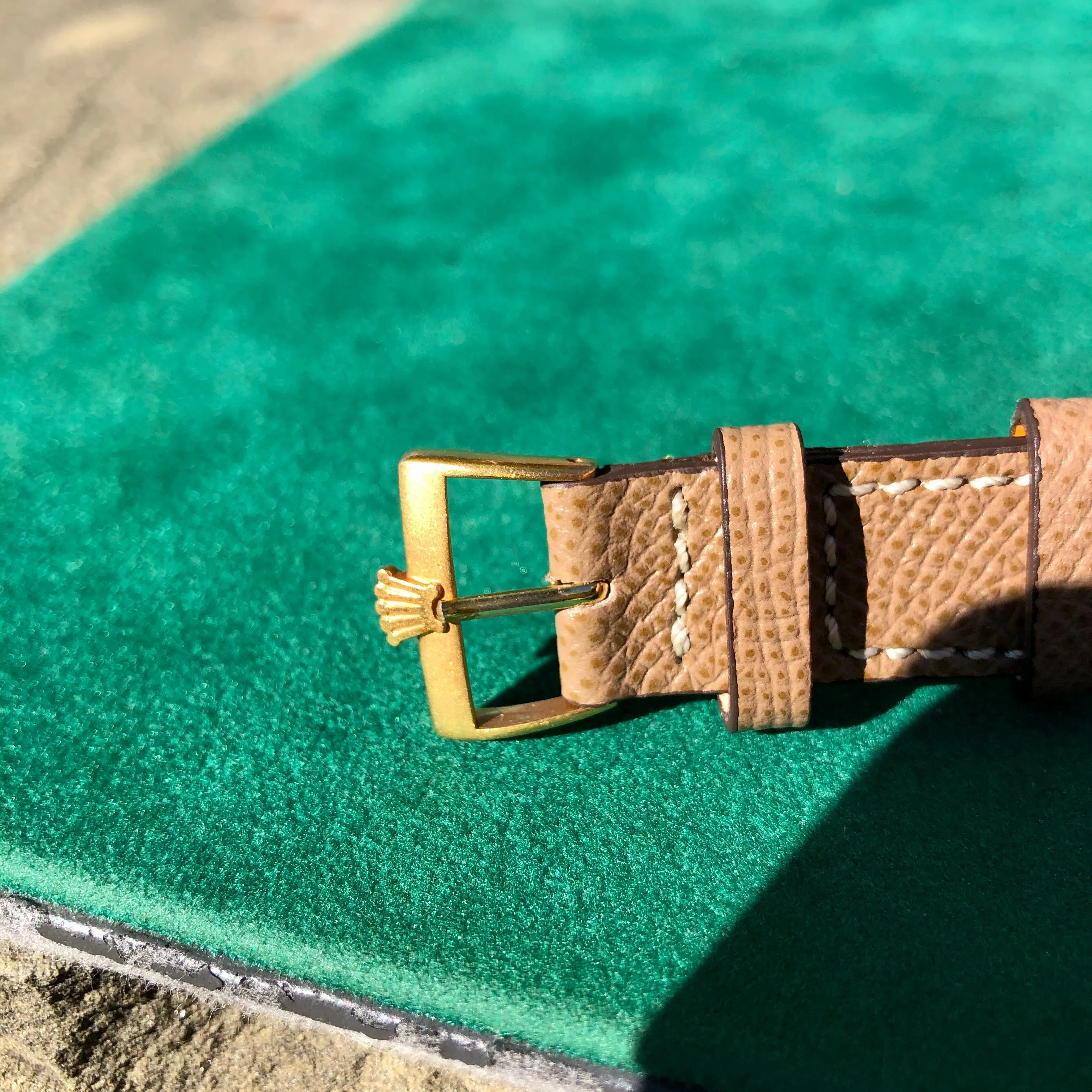 1958 Rolex Oyster Perpetual 6084 Gilt 18K Yellow Gold Black Honeycomb Automatic Wristwatch
