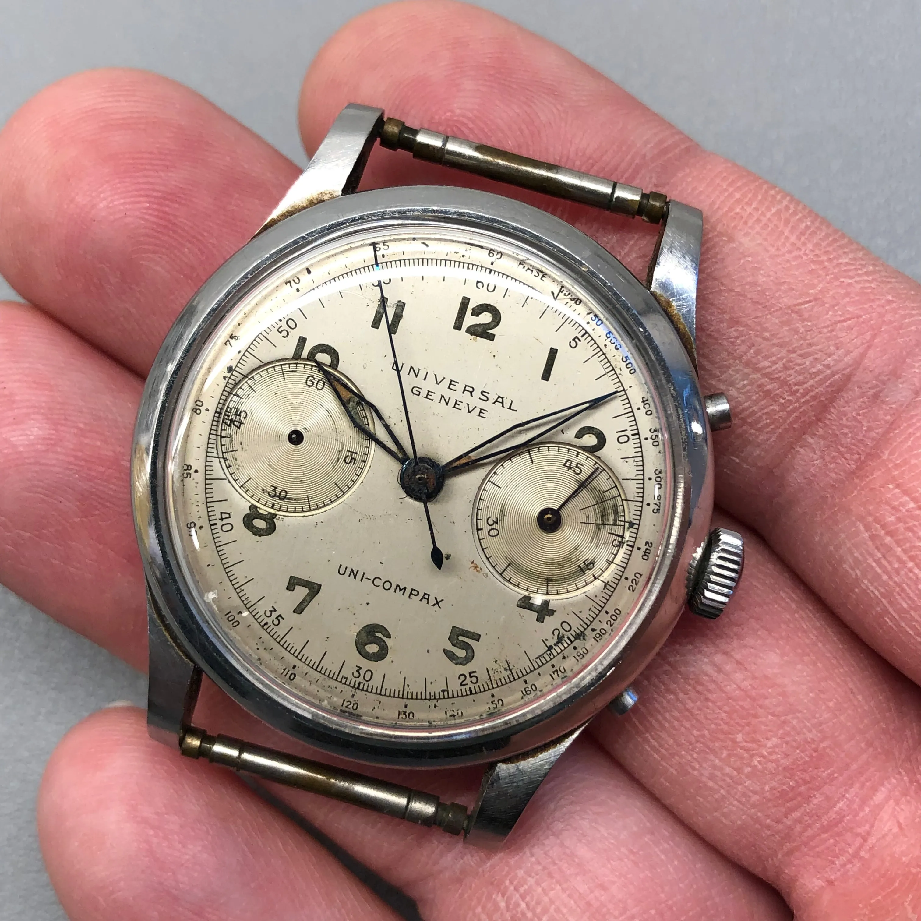 1960s Universal Geneve Uni-Compax 22492 Spillino Caliber 287 Chronograph Wristwatch