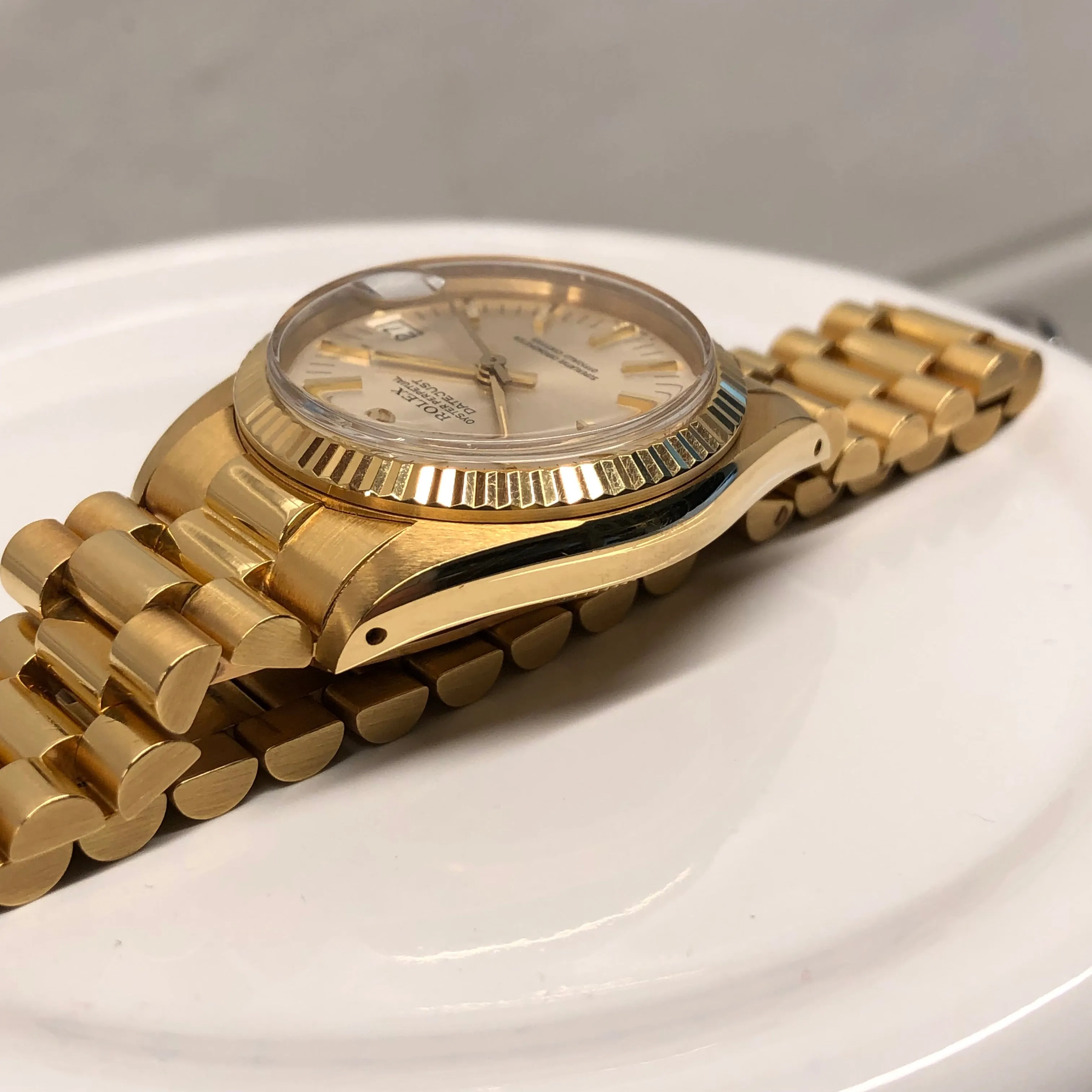 1979 Rolex Datejust Midsize President 6827 18K Yellow Gold 31mm Wristwatch