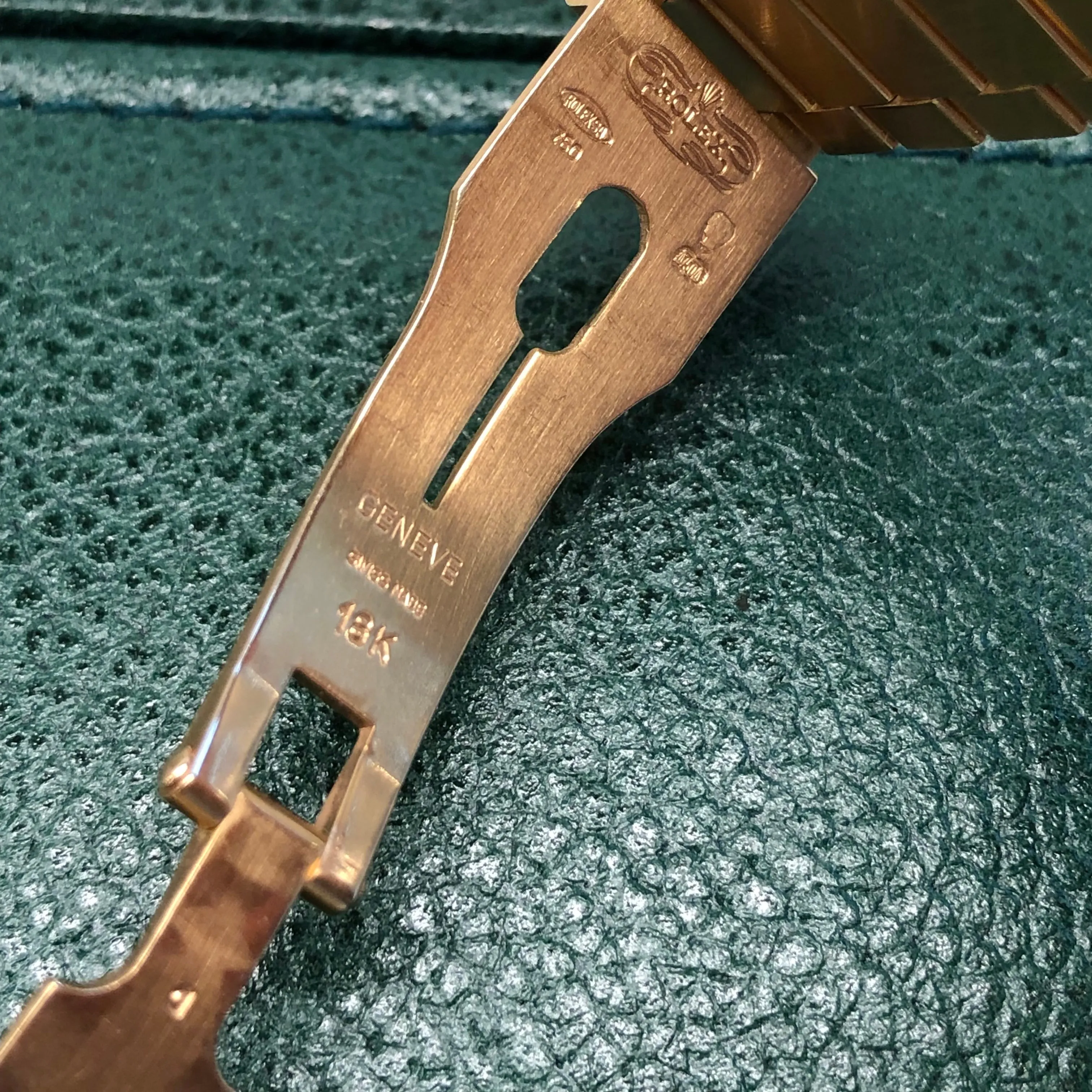 1979 Rolex Datejust Midsize President 6827 18K Yellow Gold 31mm Wristwatch