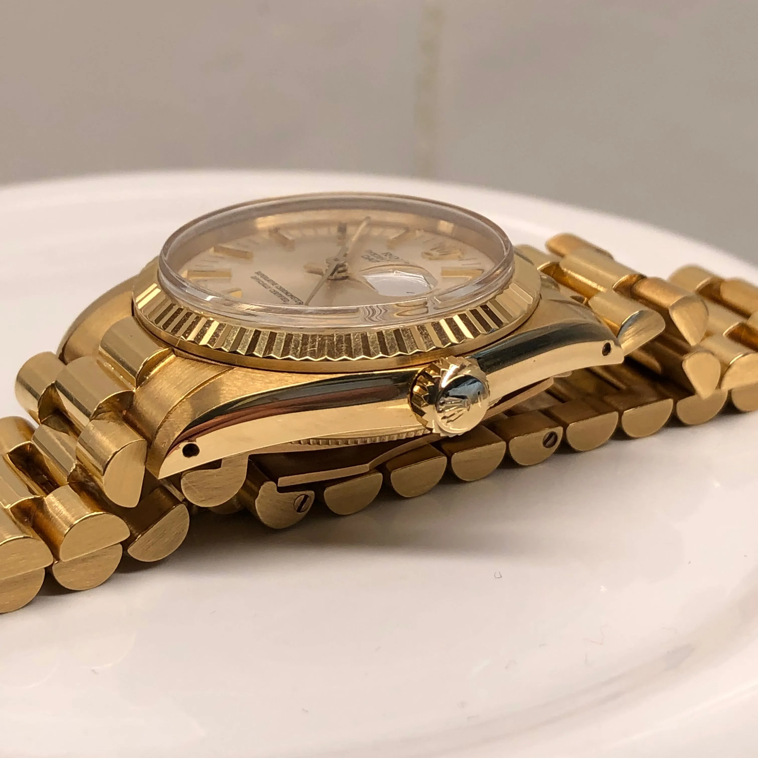 1979 Rolex Datejust Midsize President 6827 18K Yellow Gold 31mm Wristwatch