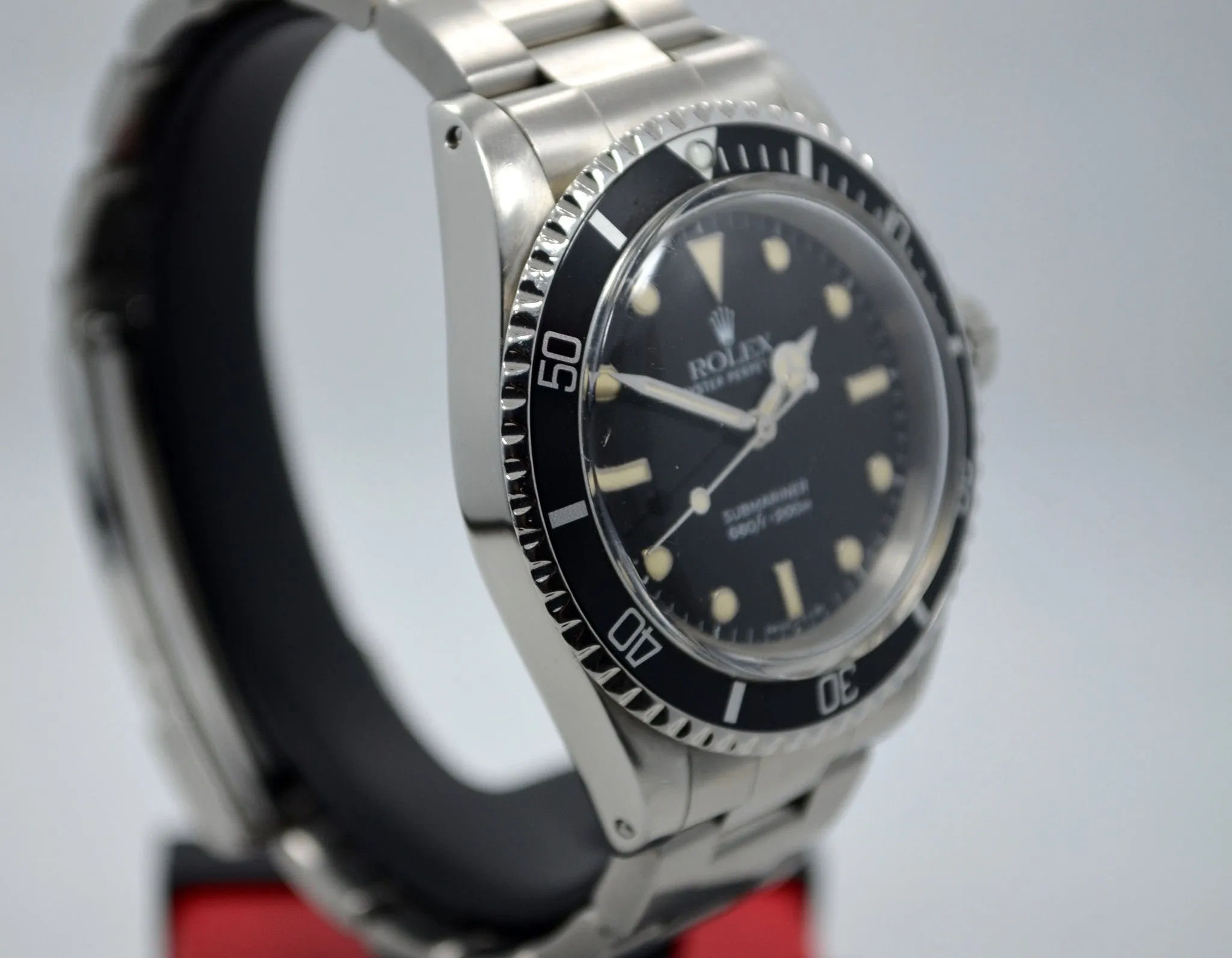 1986 Rolex 5513 Submariner Stainless Steel 9.4 Mil Wristwatch Box Papers