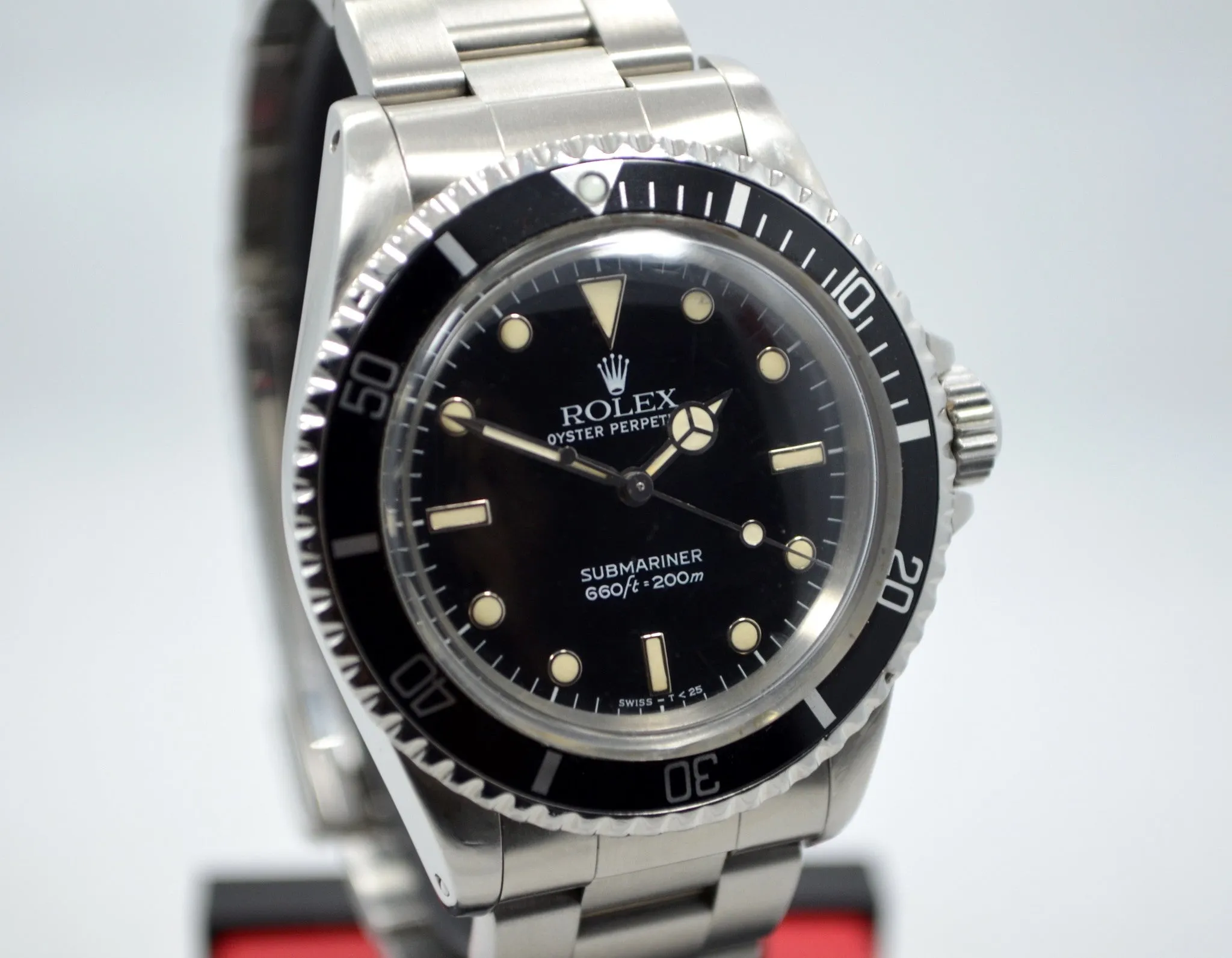 1986 Rolex 5513 Submariner Stainless Steel 9.4 Mil Wristwatch Box Papers