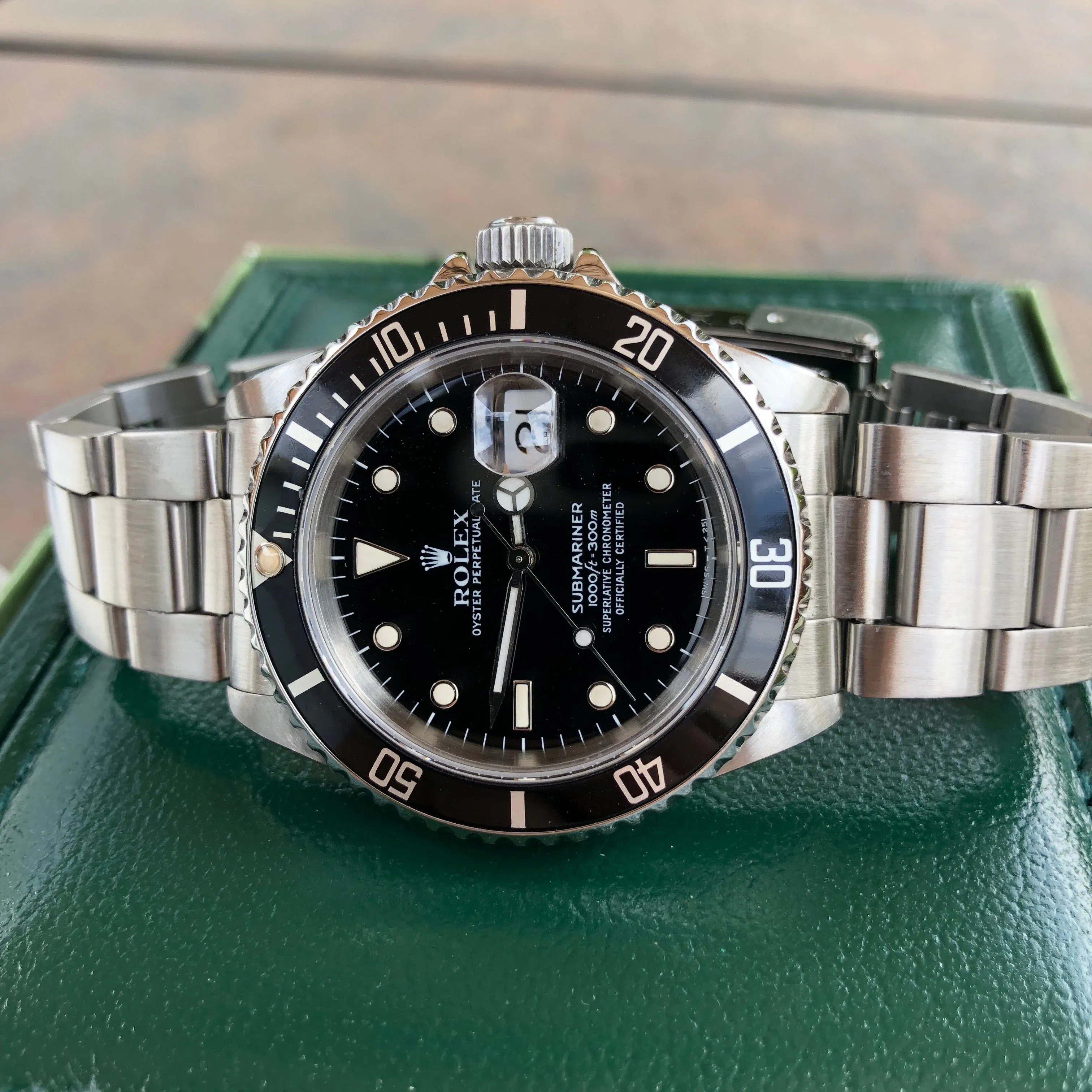 1989 Rolex Submariner 16610 Date Stainless Steel Automatic Cal. 3135 Box & Papers Circa