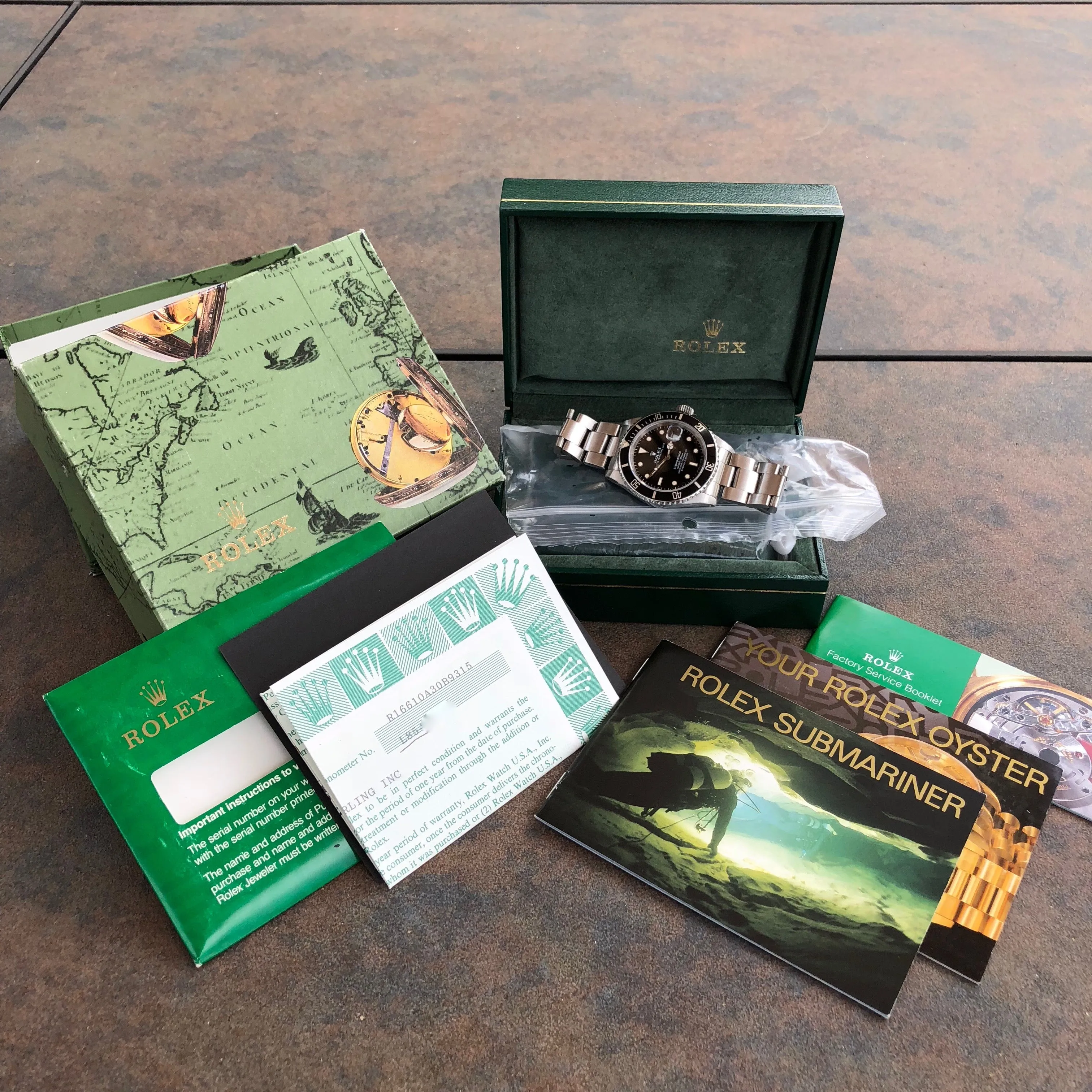 1989 Rolex Submariner 16610 Date Stainless Steel Automatic Cal. 3135 Box & Papers Circa