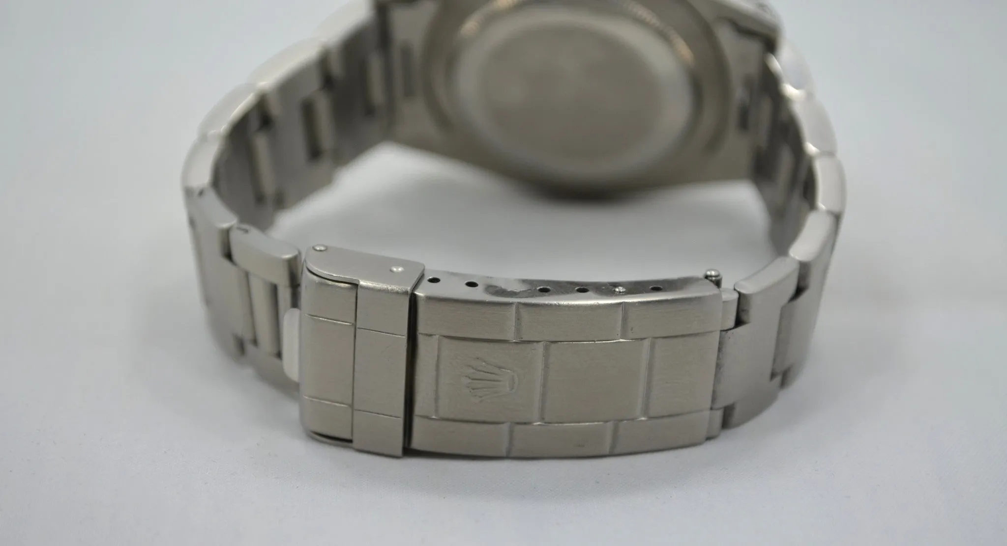 1993 Rolex GMT Master 16700 Stainless Steel Oyster "S" Serial Wristwatch