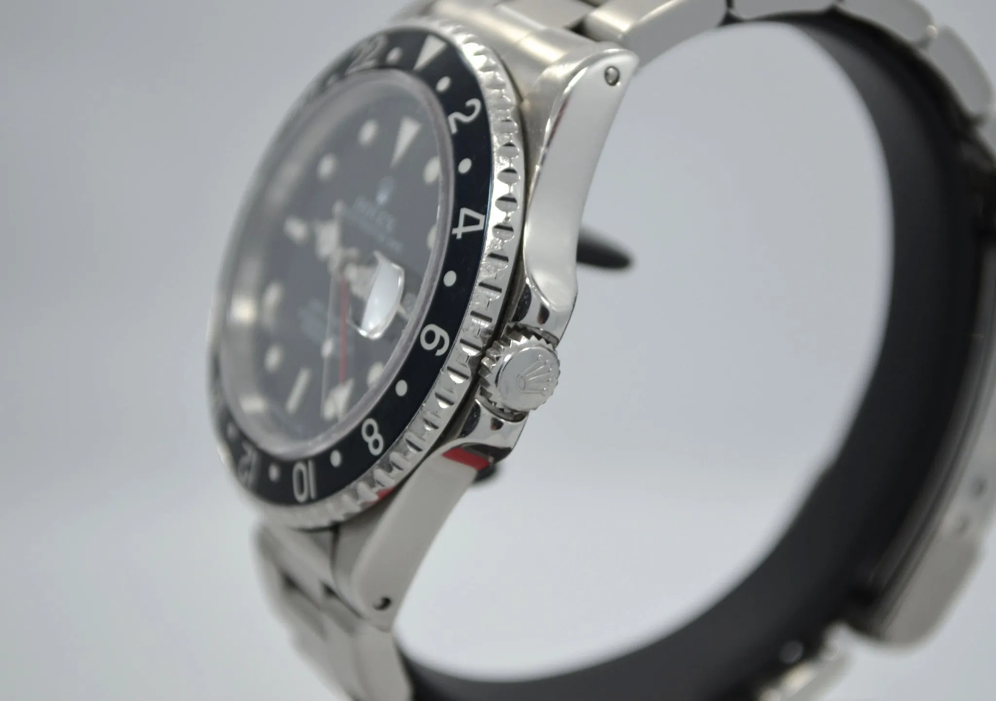 1993 Rolex GMT Master 16700 Stainless Steel Oyster "S" Serial Wristwatch