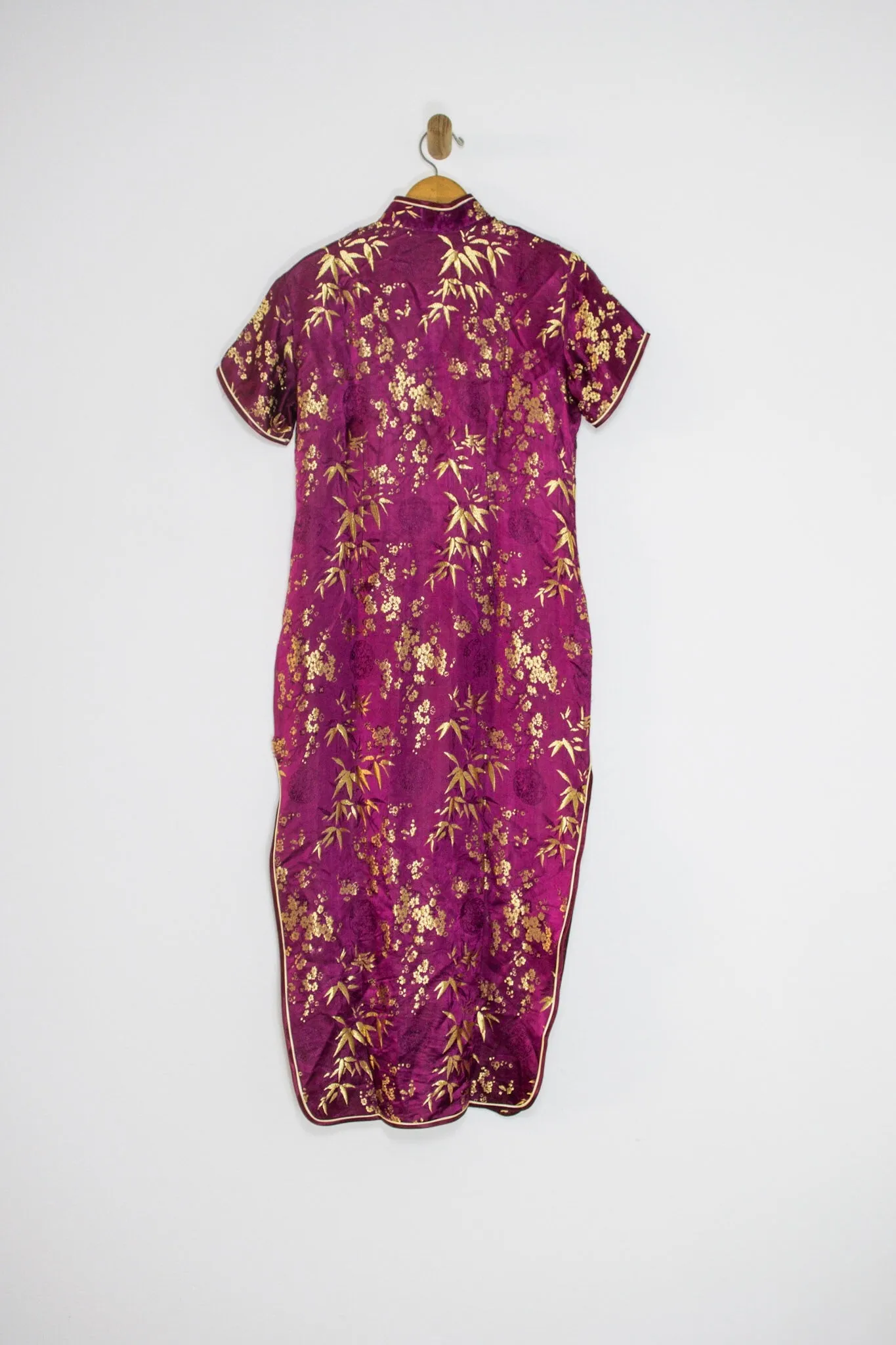 90's MAROON AND GOLD CHEONGSAM / MEDIUM