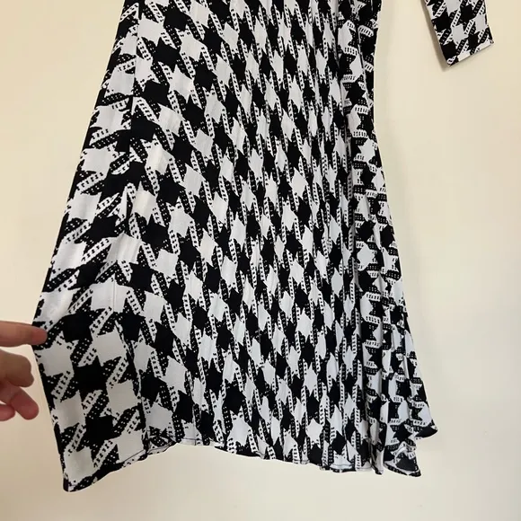 Ann Taylor Women Black White Houndstooth Dress 2 Flowy Long Sleeves Modest Relax