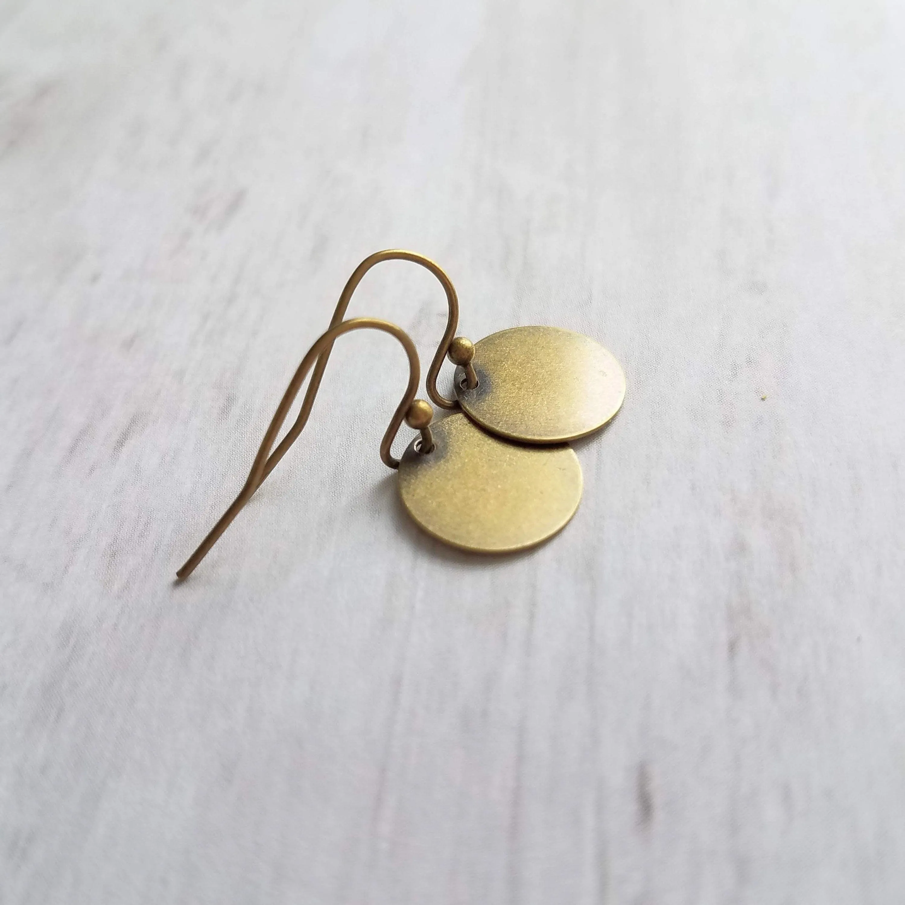Antique Brass Disk Earrings, small bronze disk, disc earring, flat round earring, antique bronze, rustic earring, round dangle, thin circle