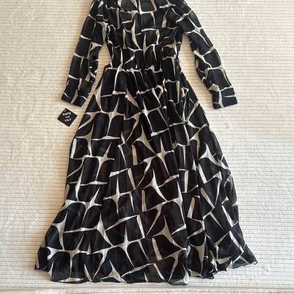 Black and White Geometric Dress