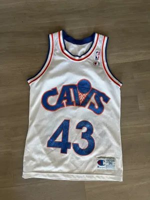 CAVS VINTAGE JERSEY