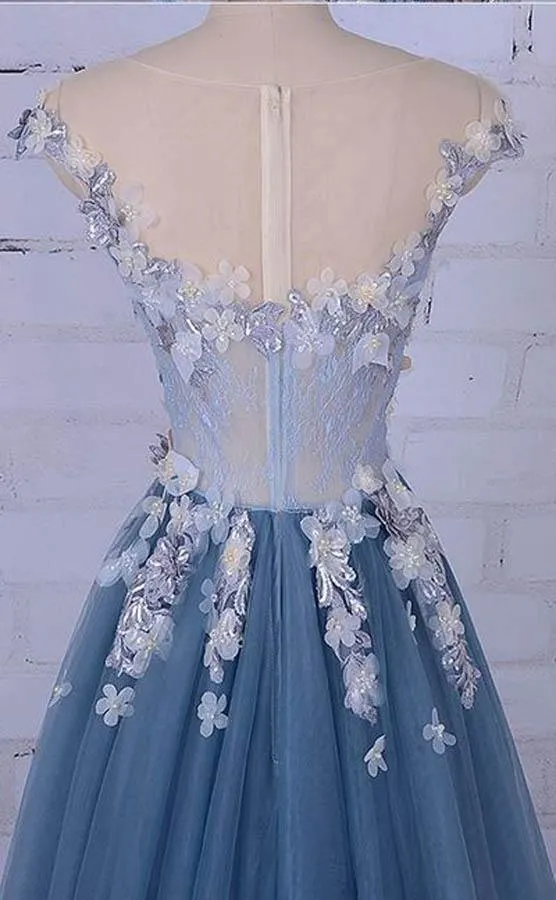 Charming Prom Dress Elegant Long Tulle  Appliques Formal Dress TP0174