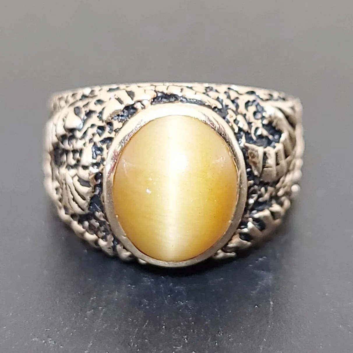 Chrysoberyl Cats Eye Ring 14kt Gold Leaf Nugget Ring