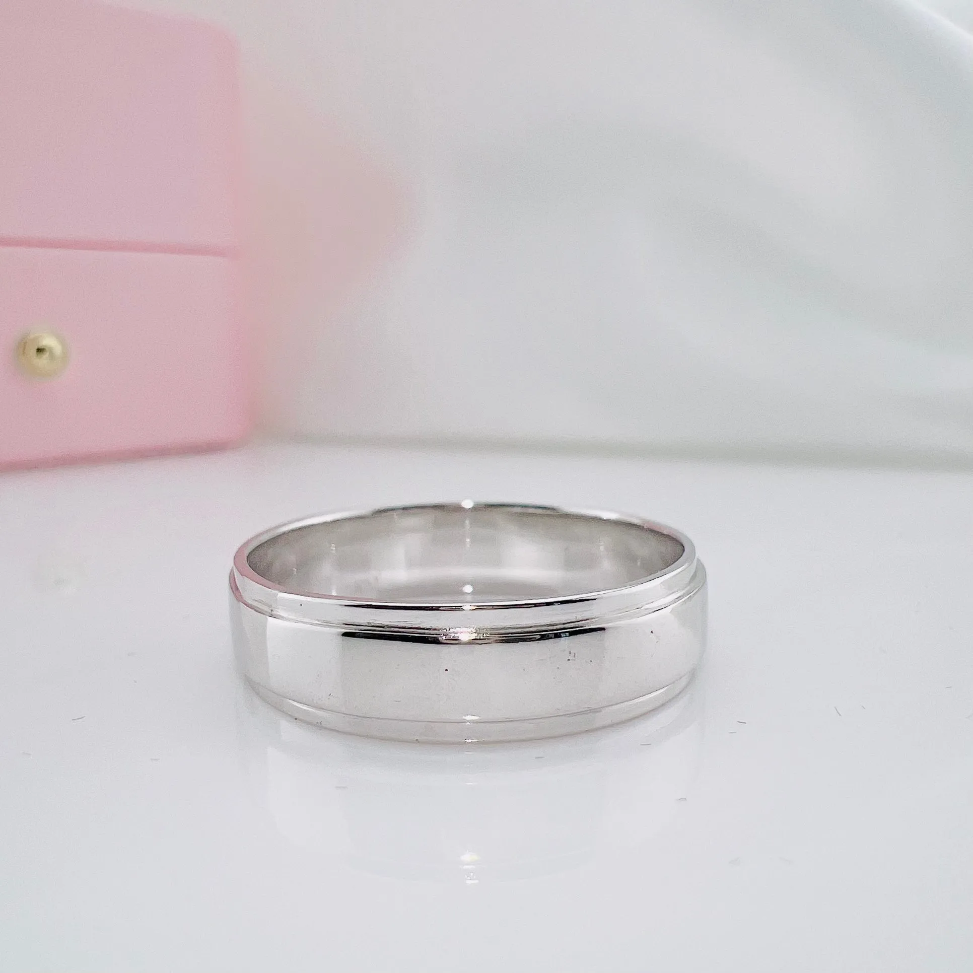 Classic Men's Wedding Band Ring