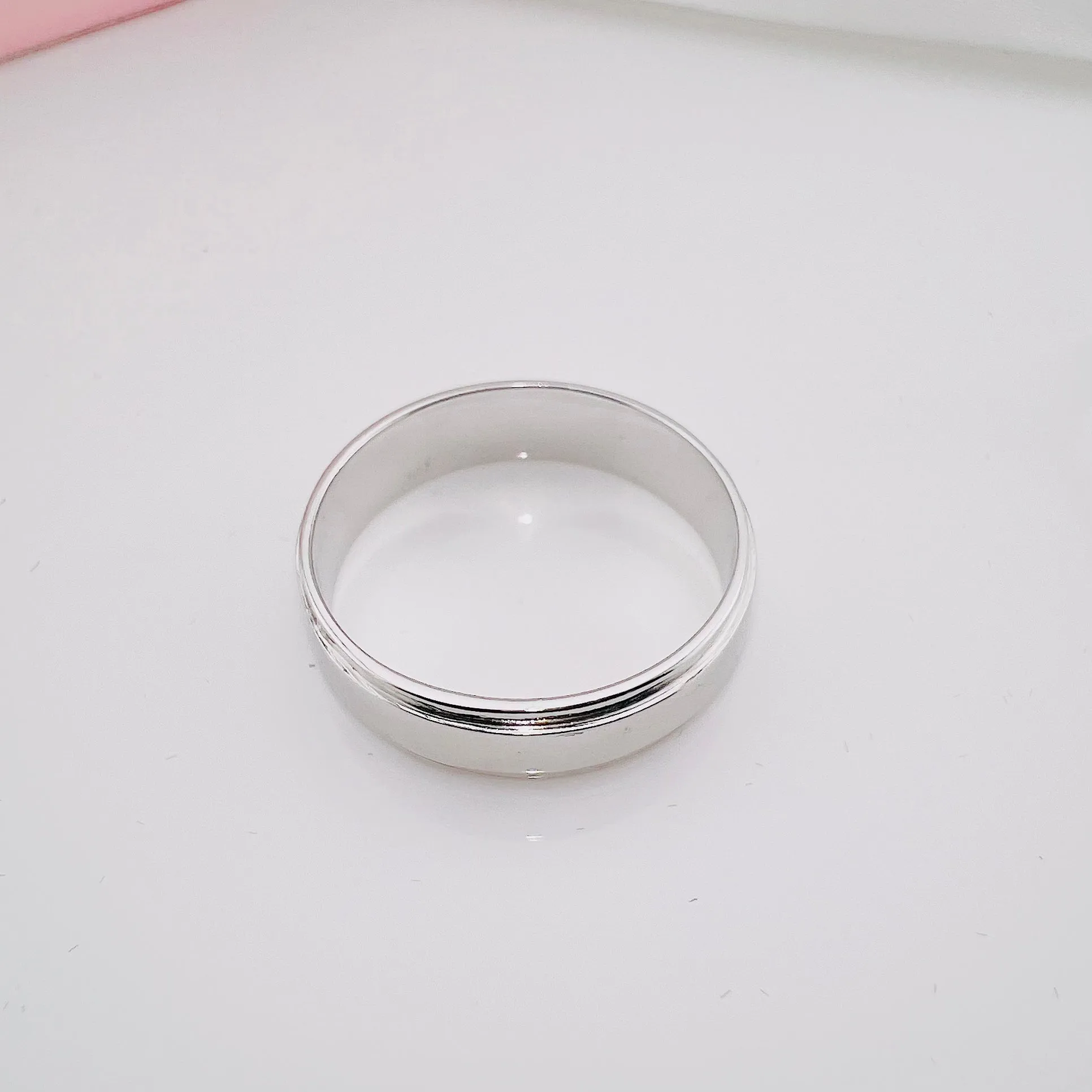 Classic Men's Wedding Band Ring