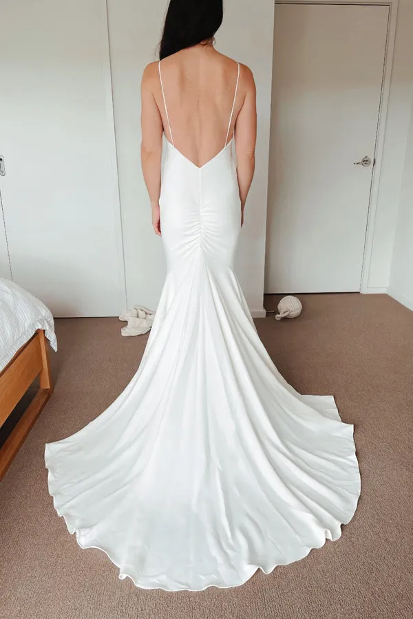 Classic Spaghetti Straps V-Neck Beach Simple Mermaid Wedding Dress TN362