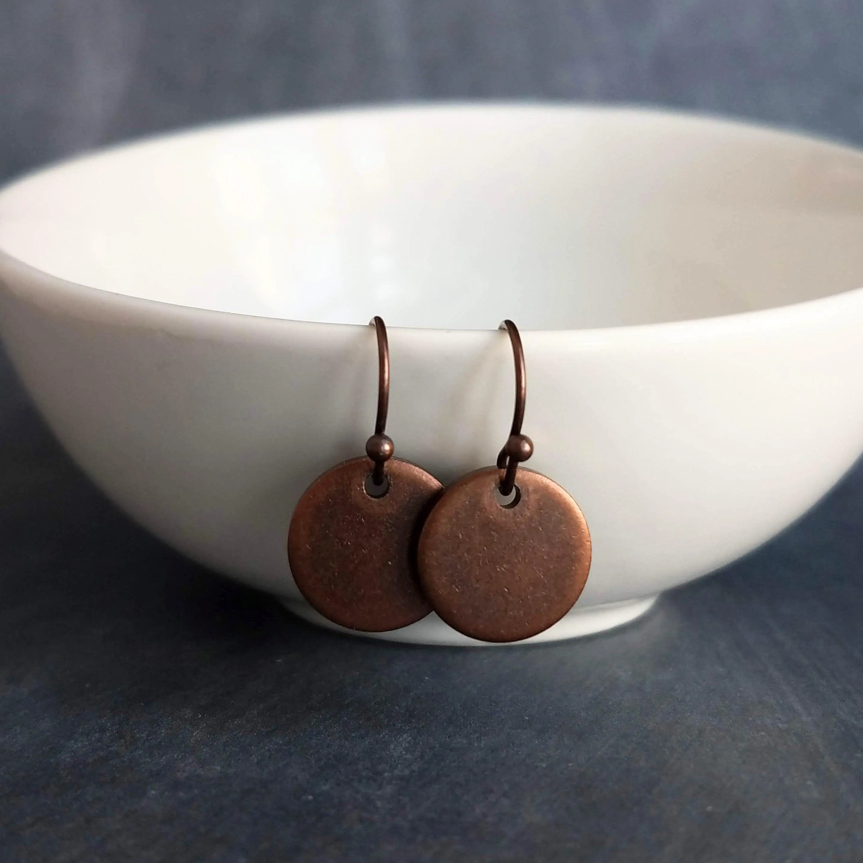 Copper Disk Earrings, round copper dangle earring, antique copper earring, small flat disk earring, lightweight copper earring, aged copper