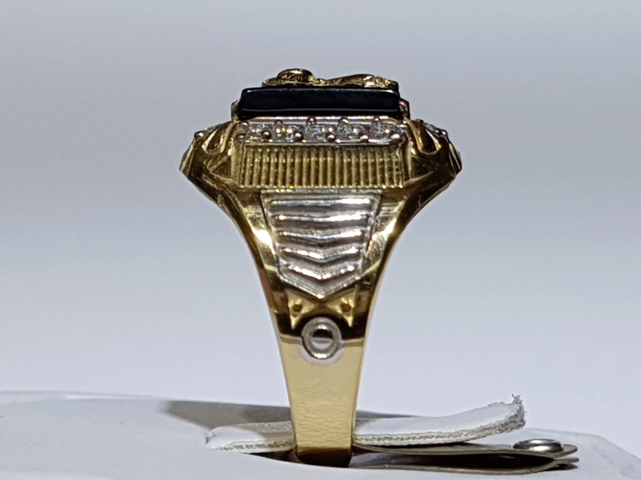 Eagle Onyx Men's Ring (14K)