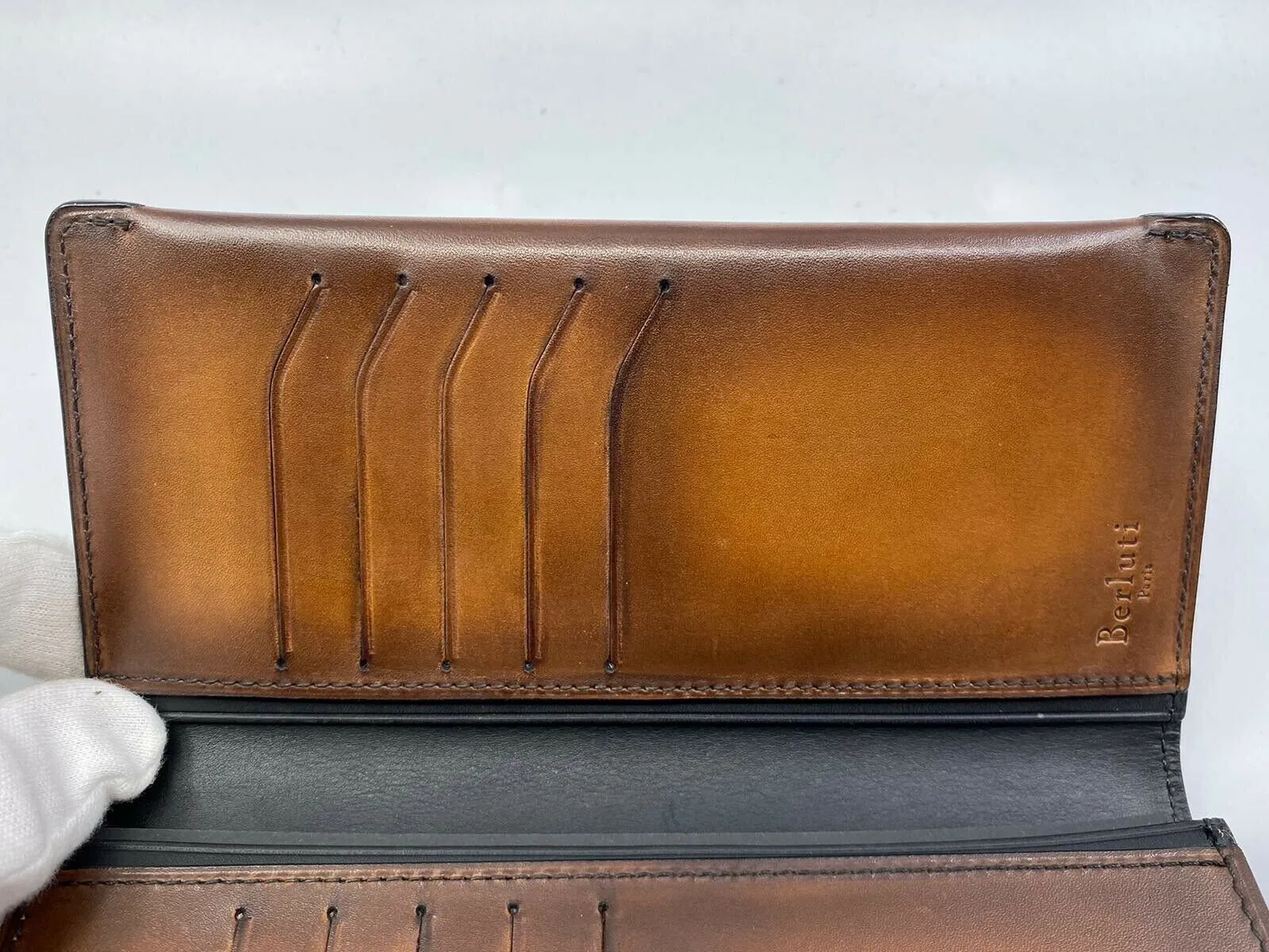 Espace Scritto Leather Long Wallet