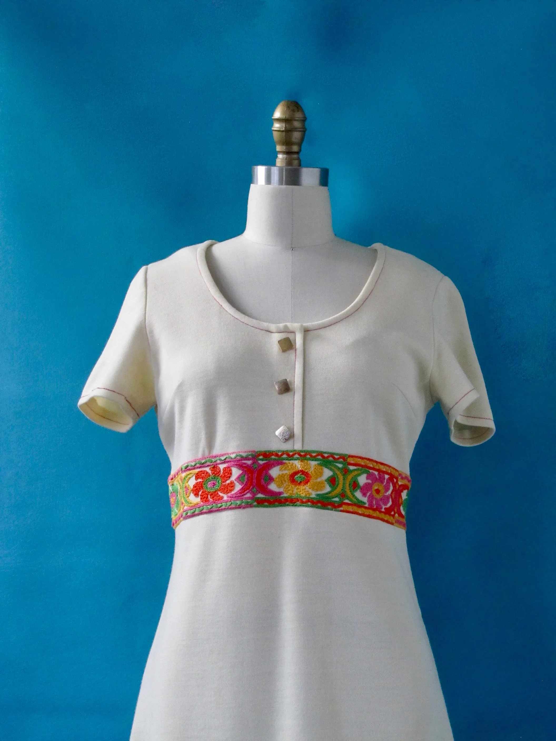 FASHIONABLE FOLK 1960s Double Knit A Line Floral Embroidery Dress, Sz Small/ Med