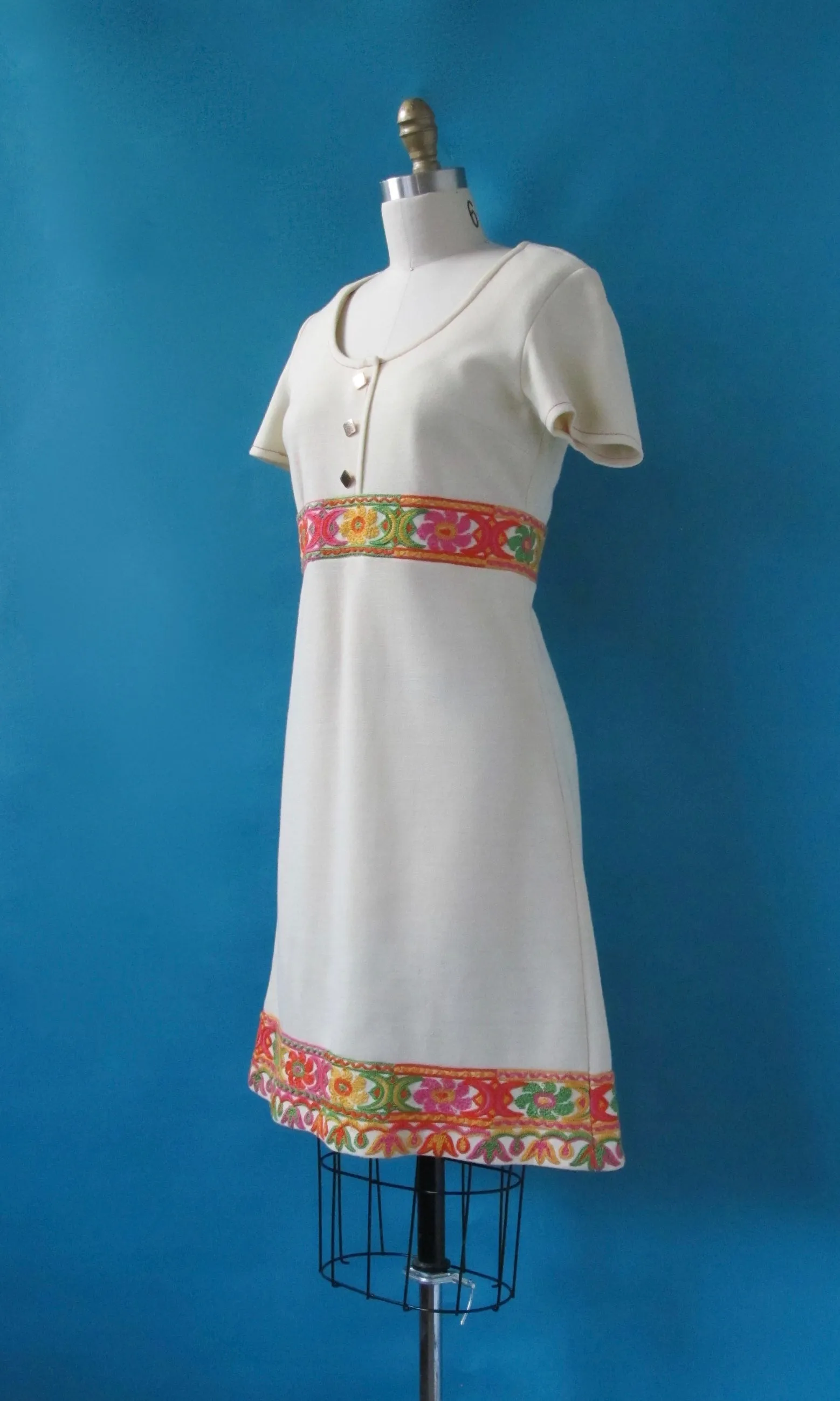 FASHIONABLE FOLK 1960s Double Knit A Line Floral Embroidery Dress, Sz Small/ Med