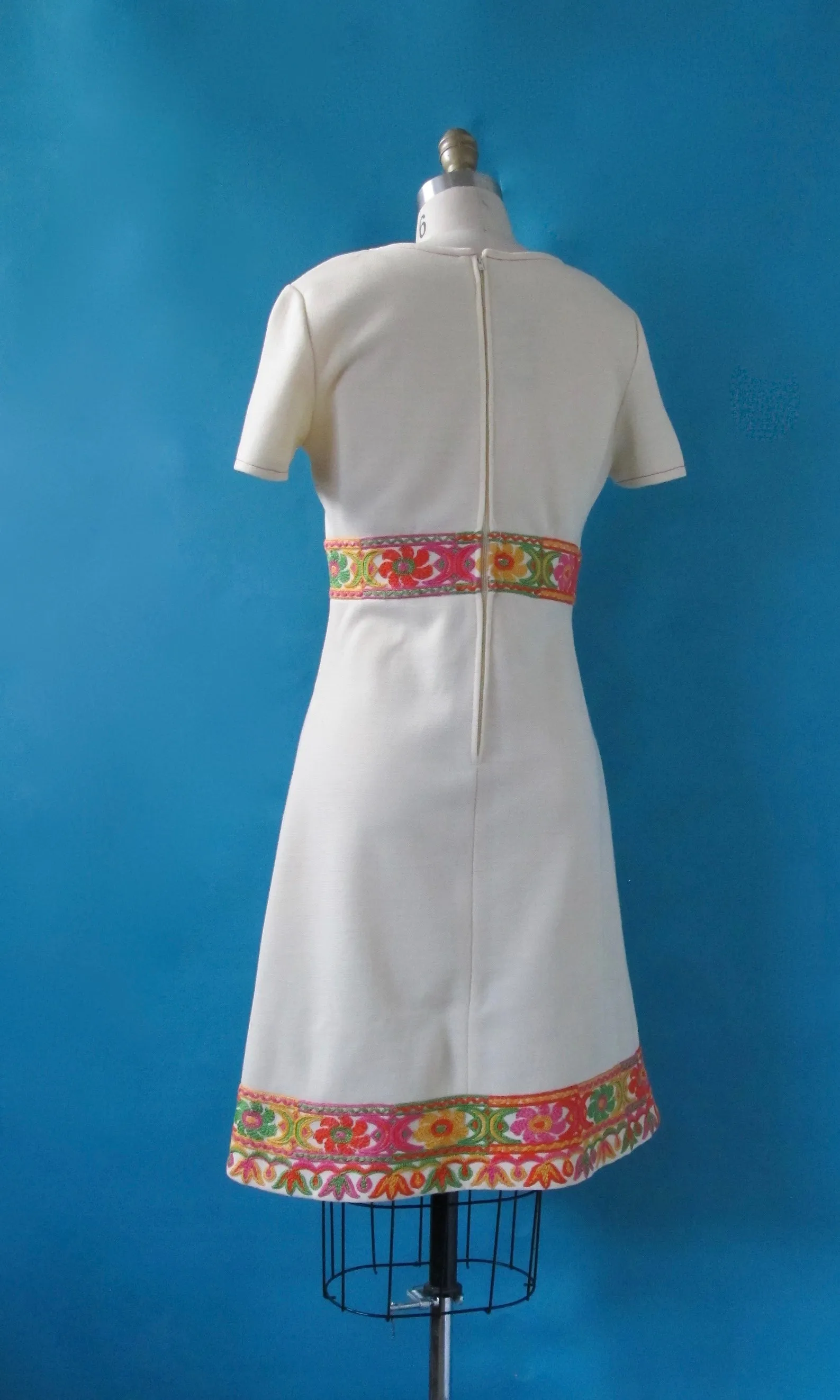 FASHIONABLE FOLK 1960s Double Knit A Line Floral Embroidery Dress, Sz Small/ Med