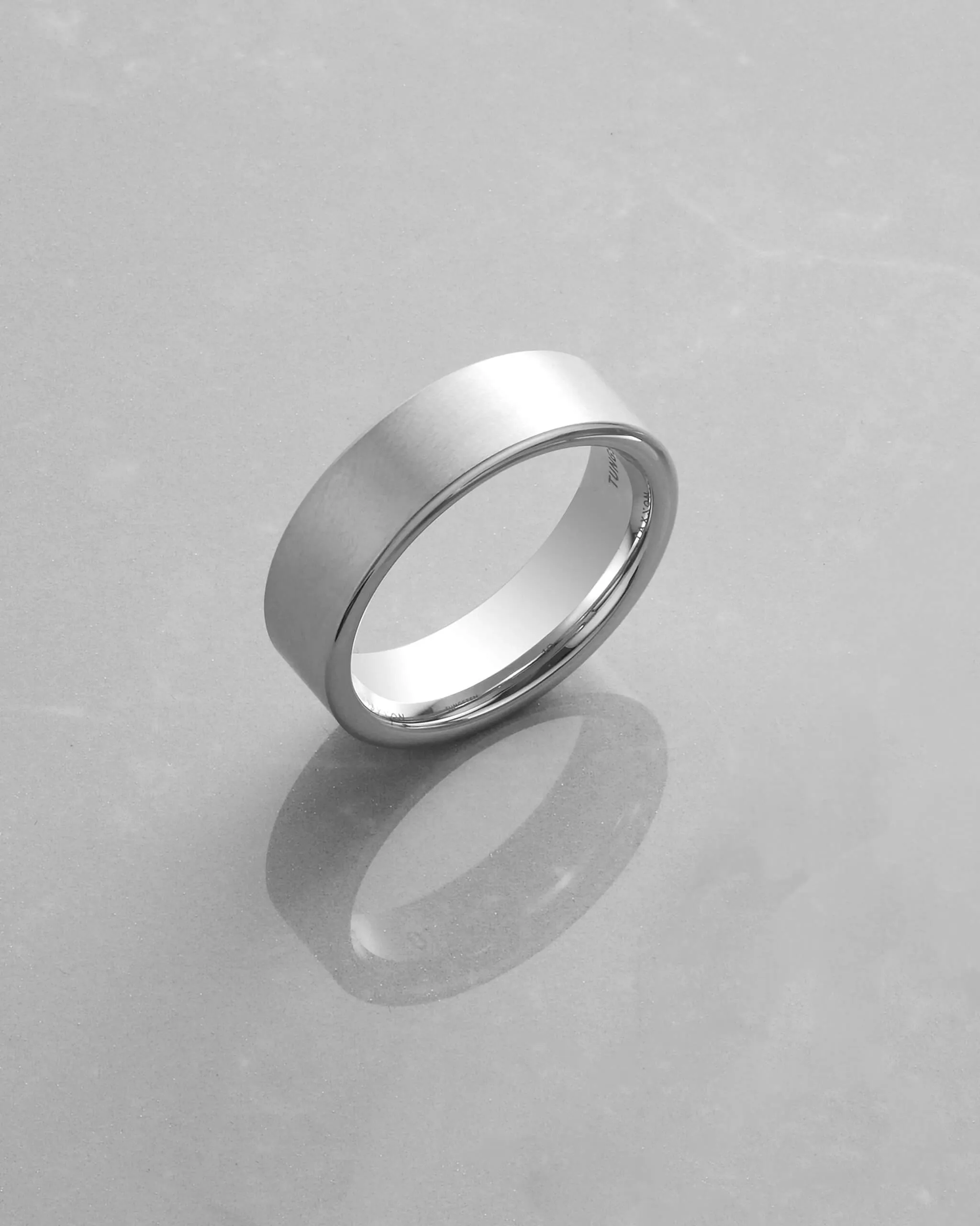 Flat Comfort Fit Wedding Band - 7mm