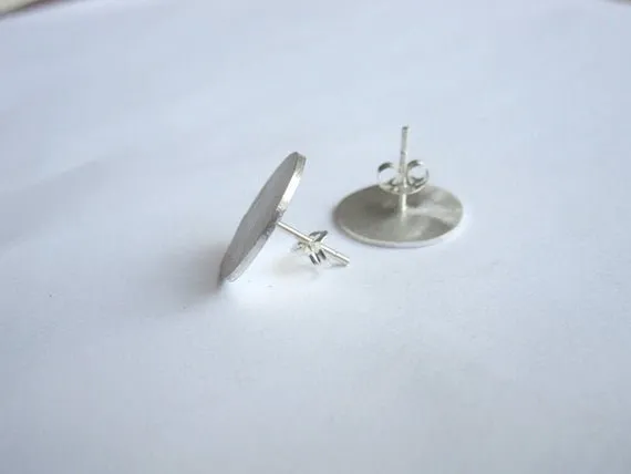 Georgeous Hand-Made Large Flat 13mm Circle Stud Earrings - 0047
