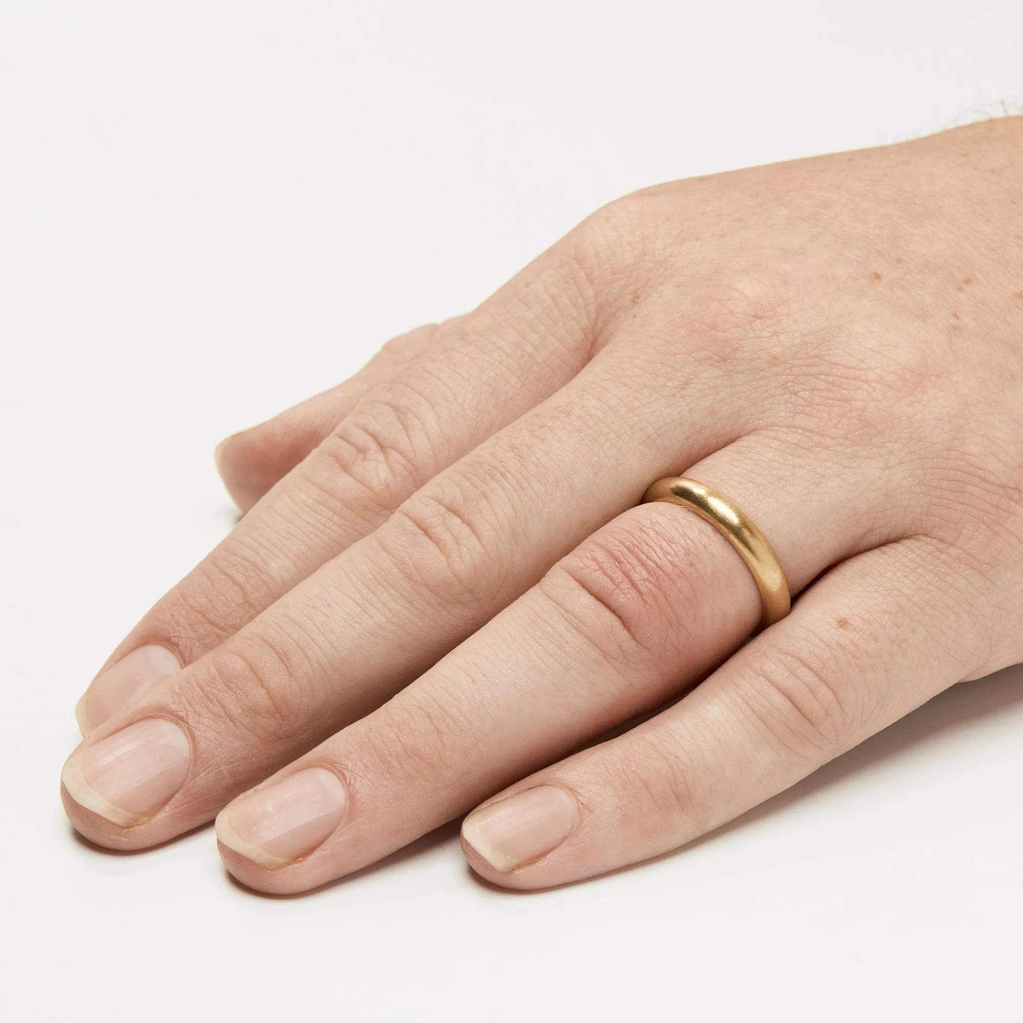 Half Round Band in 20K Peach Gold- 3mm