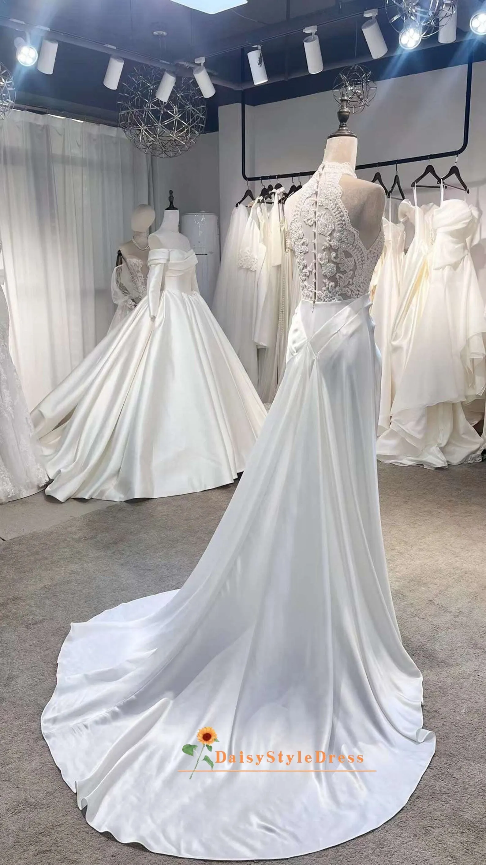 Halter Neckline Vintage Wedding Dress