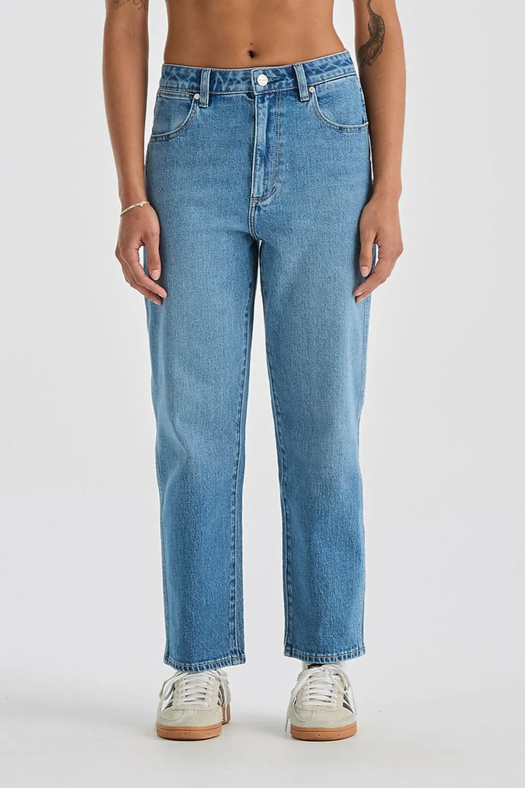 Hi Claudia Crop | Live Blue