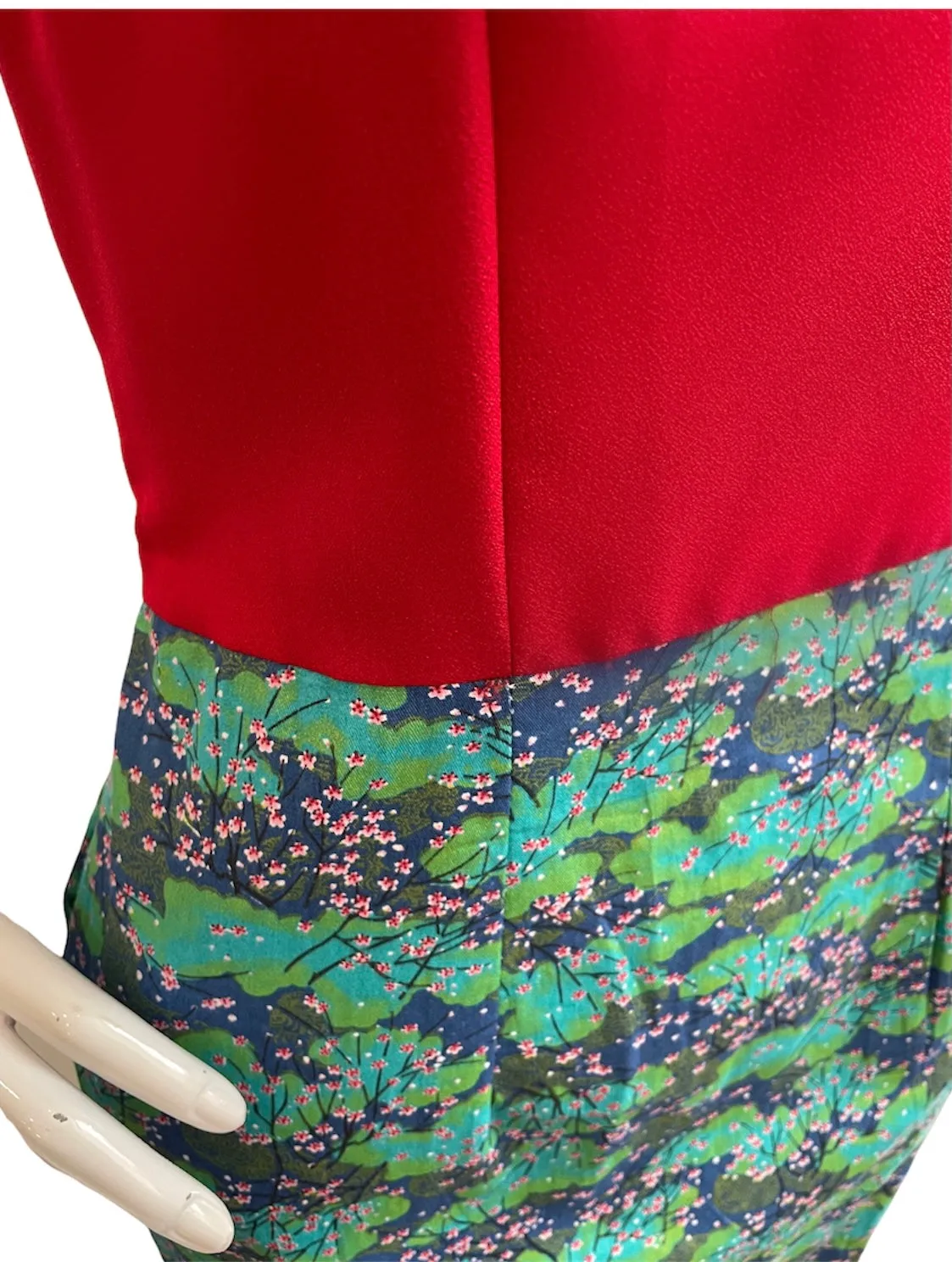 JAPANESE-INSPIRED NIPON BLOSSOMS  HANDMADE MODERN COTTON CHEONGSAM