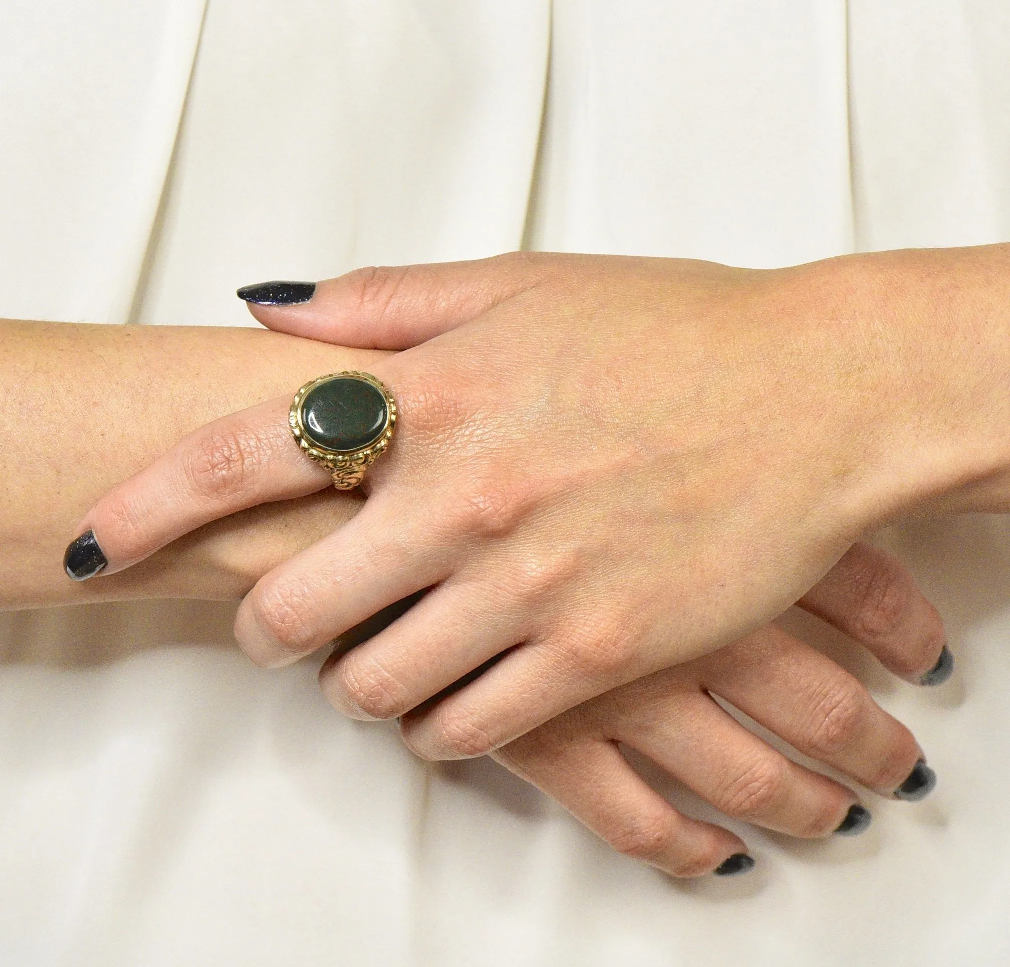 Late Victorian German Bloodstone 8 Karat Gold Unisex Ring Circa 1890